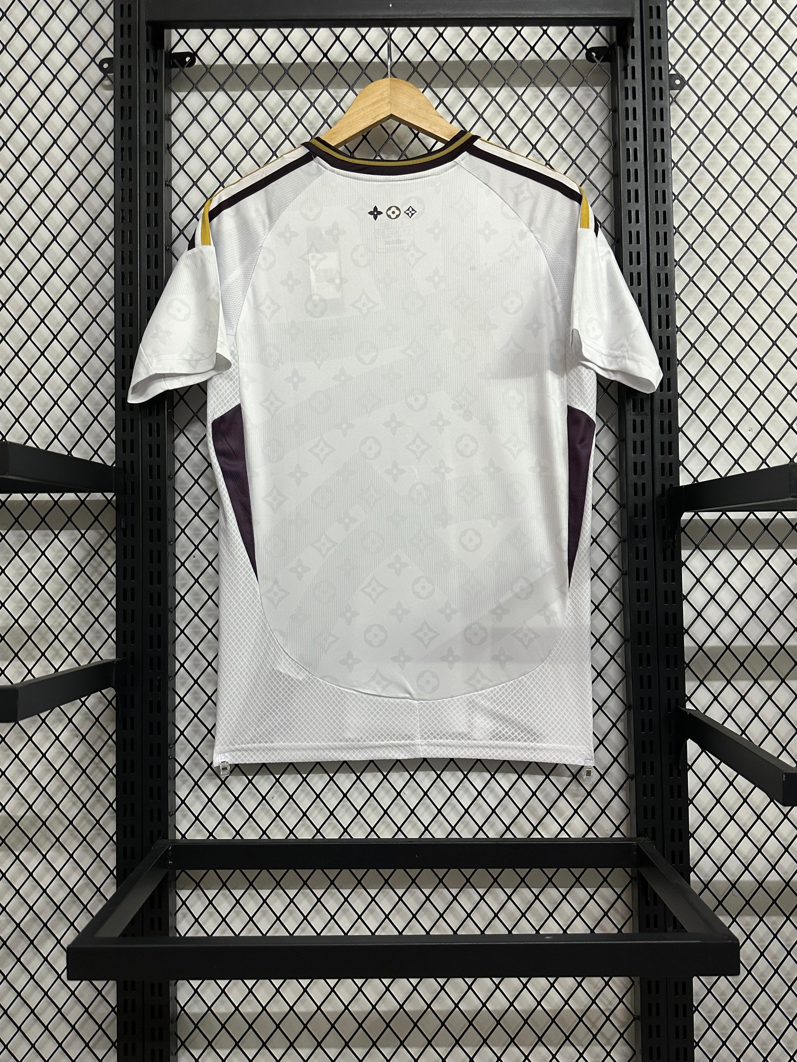 Real Madrid Special Edition 24-25 — image 3