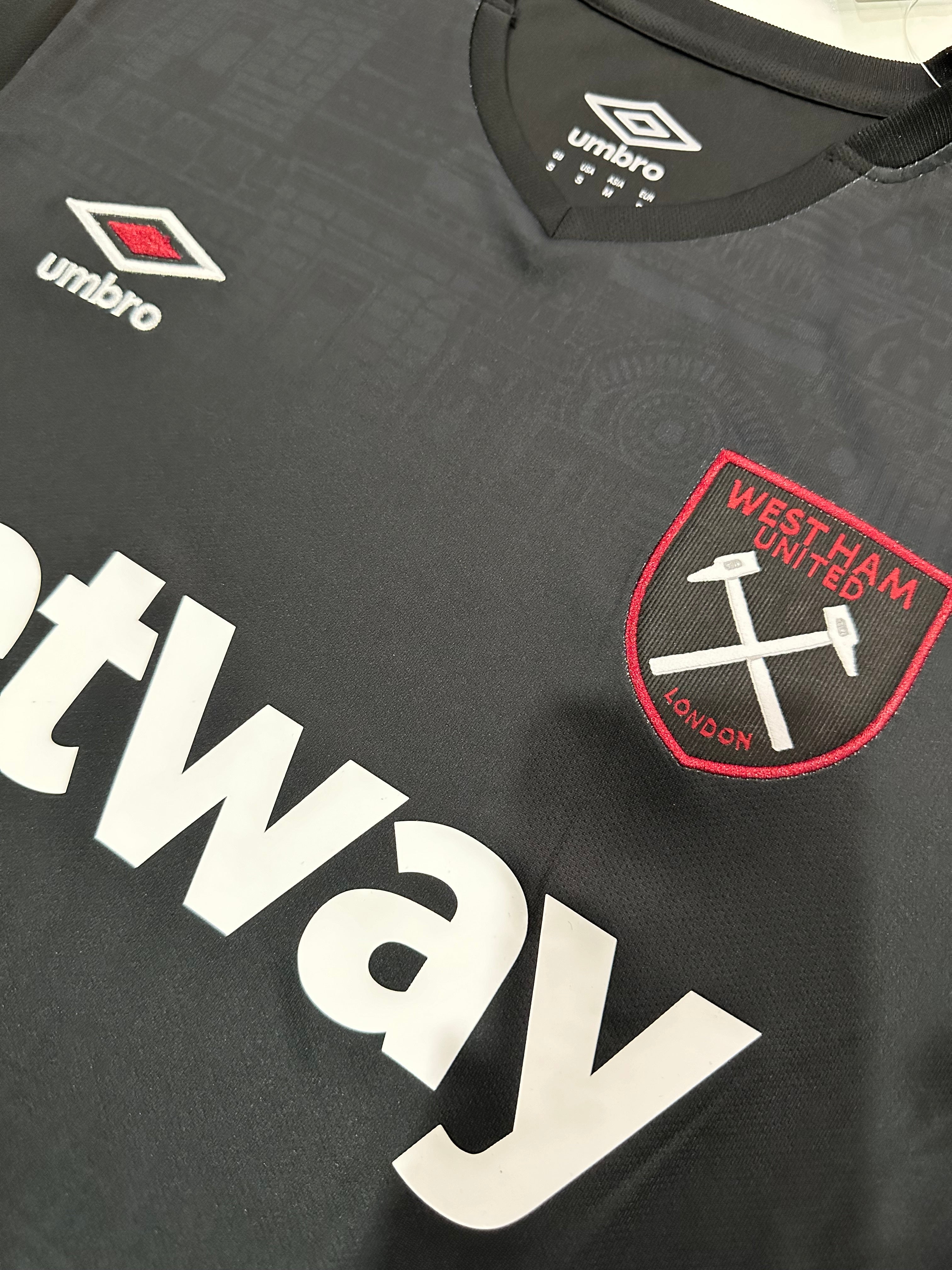 West Ham Away 24-25 — image 4