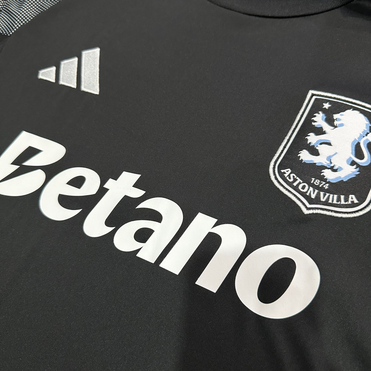 Aston Villa Away 25-26 — image 4