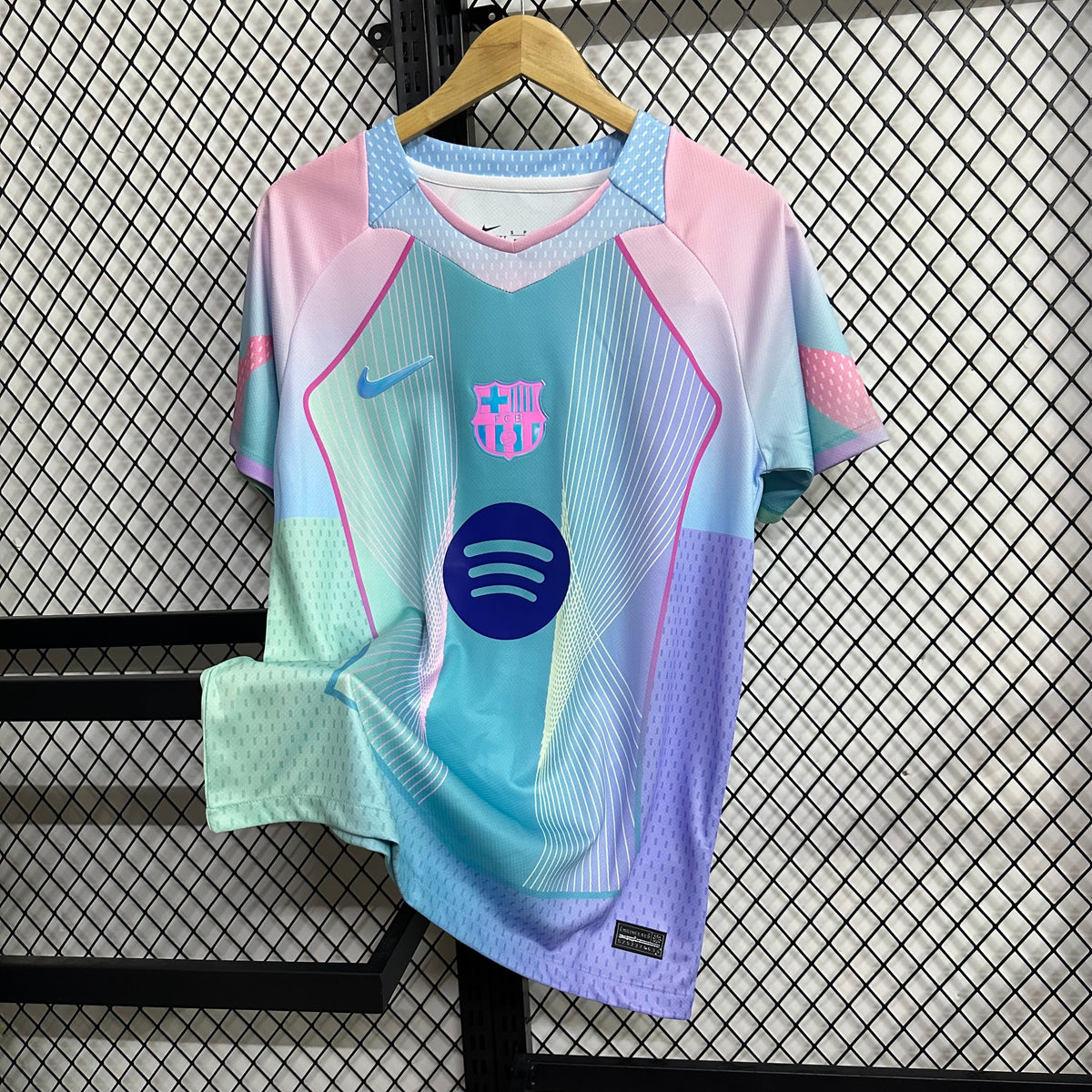 Barcelona Design Edition 25-26 — image 2
