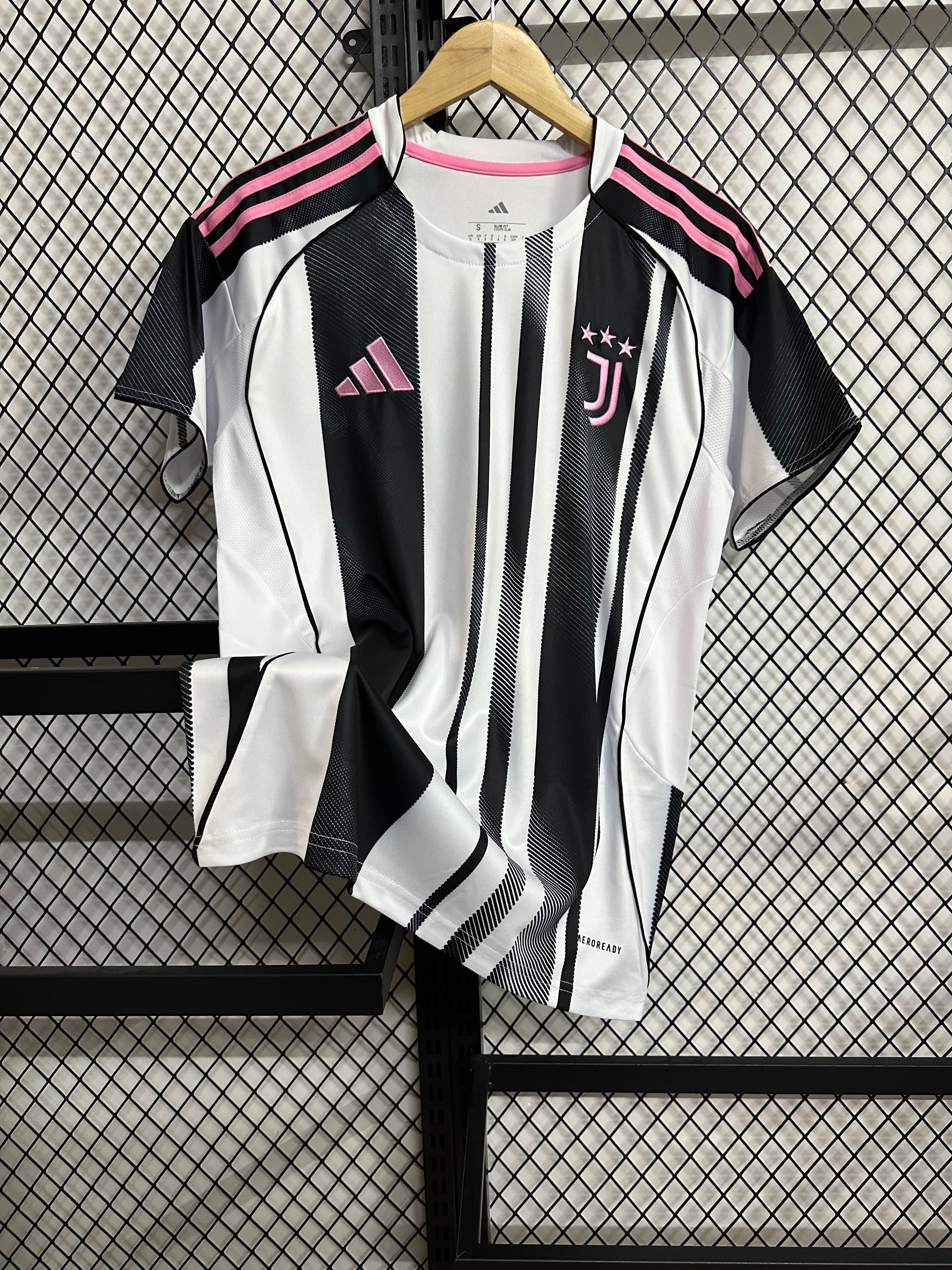 Juventus Home 25-26 — image 2