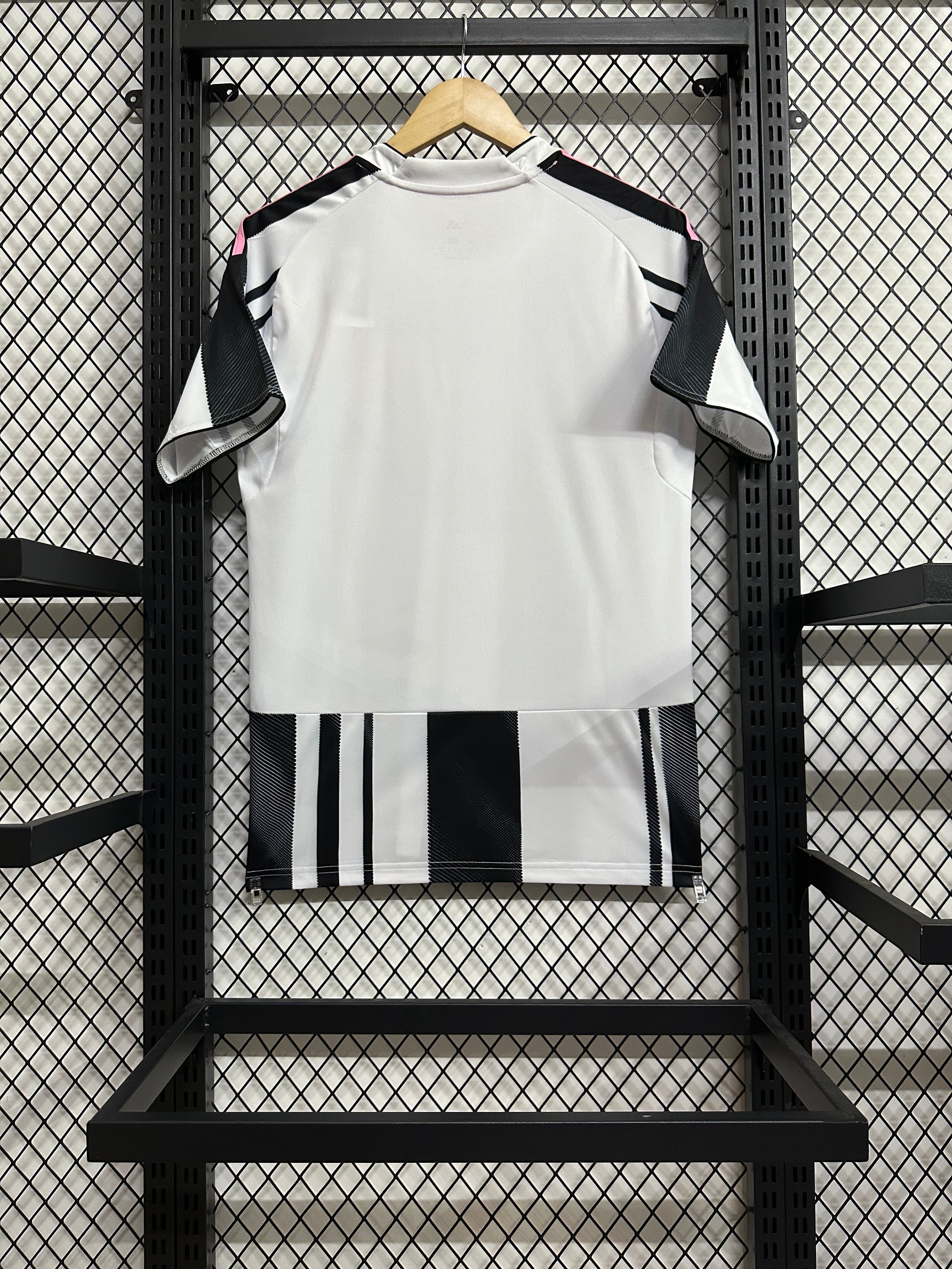 Juventus Home 25-26 — image 5