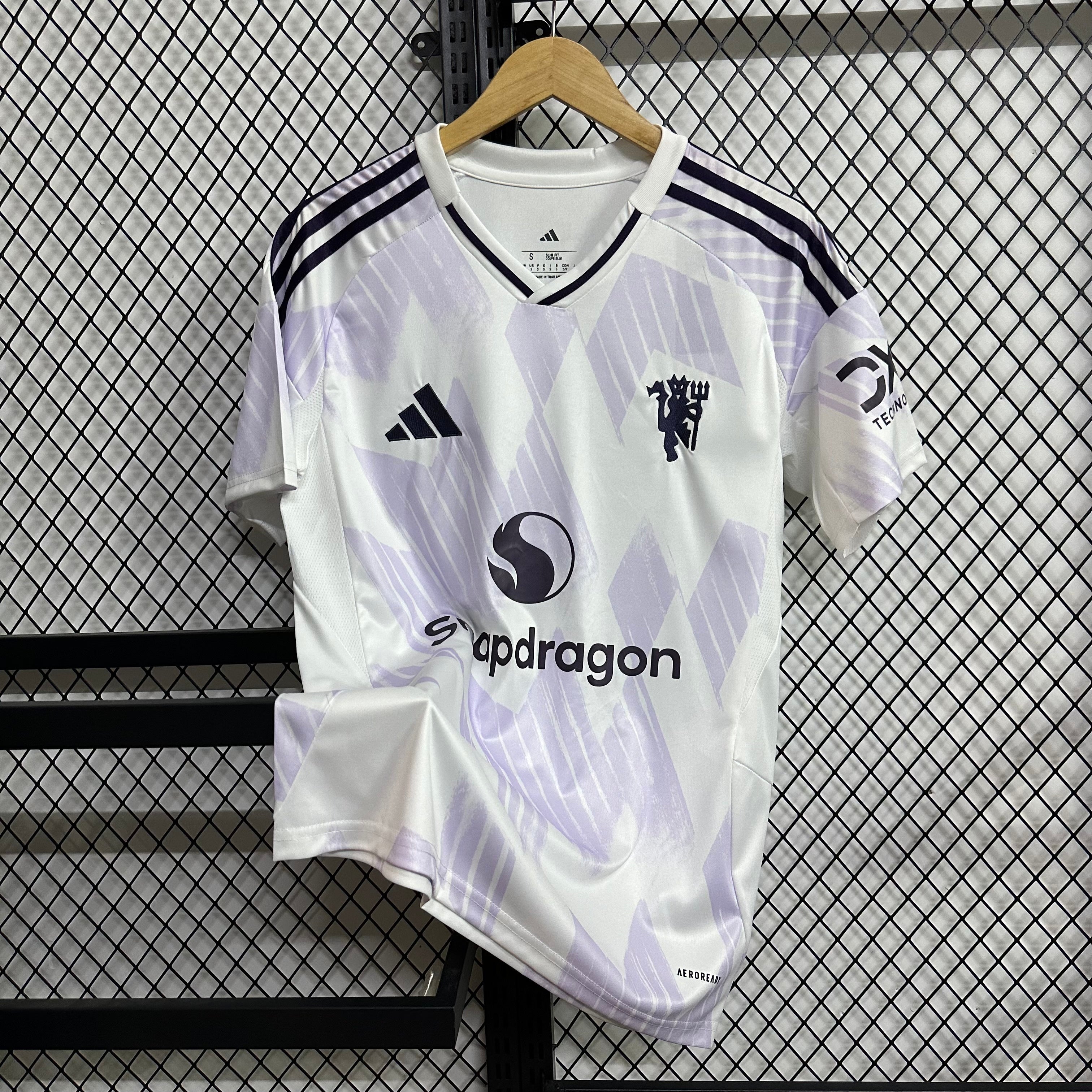 Manchester United Away 25-26 — image 1