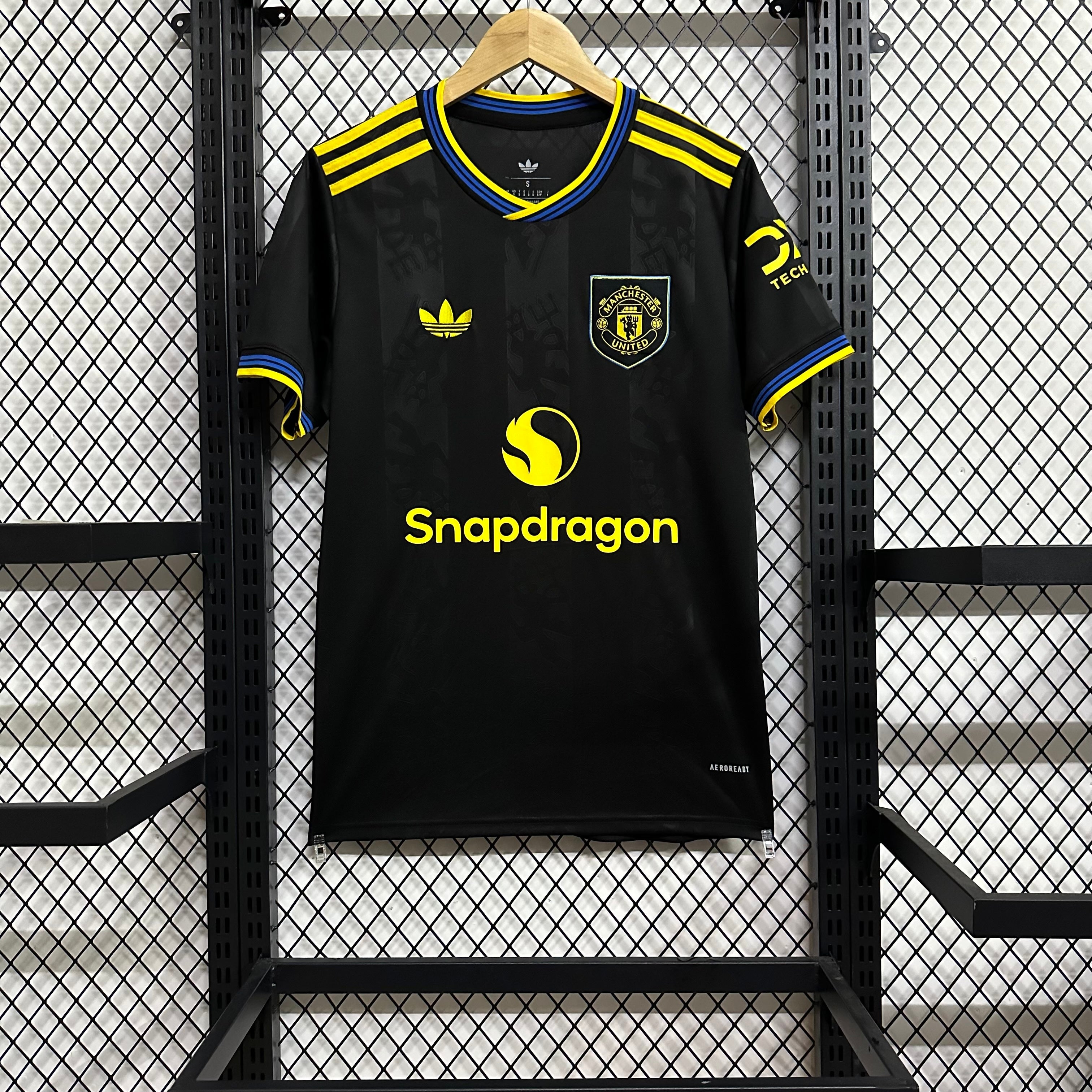 Manchester United Third 25-26 — image 3