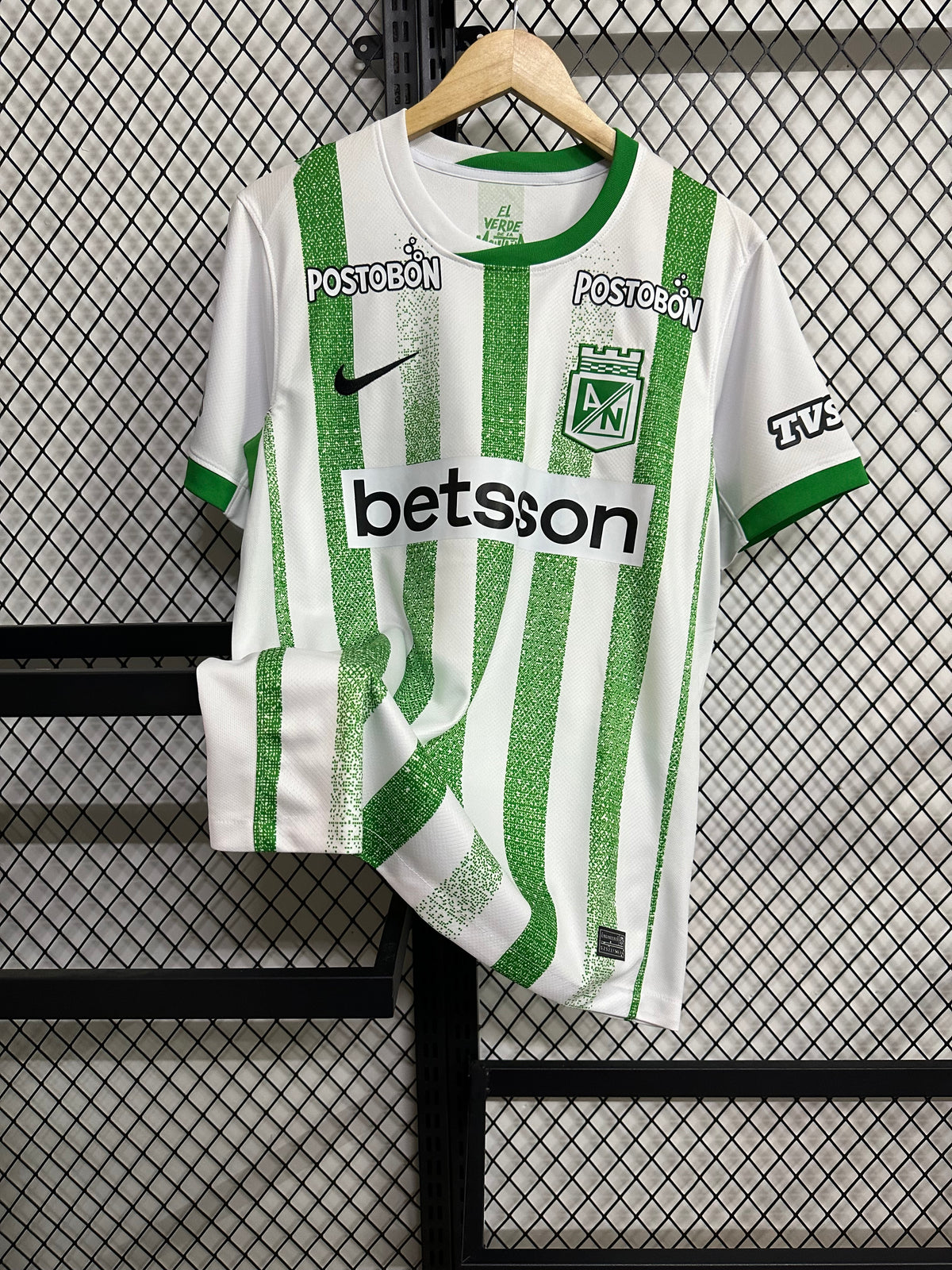 Club Nacional Home 25-26 — image 1