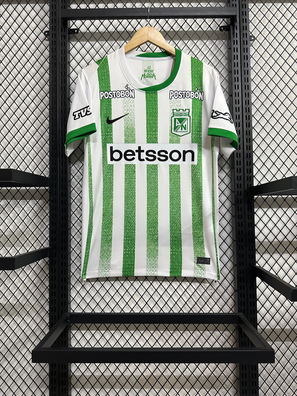 Club Nacional Home 25-26 — image 2