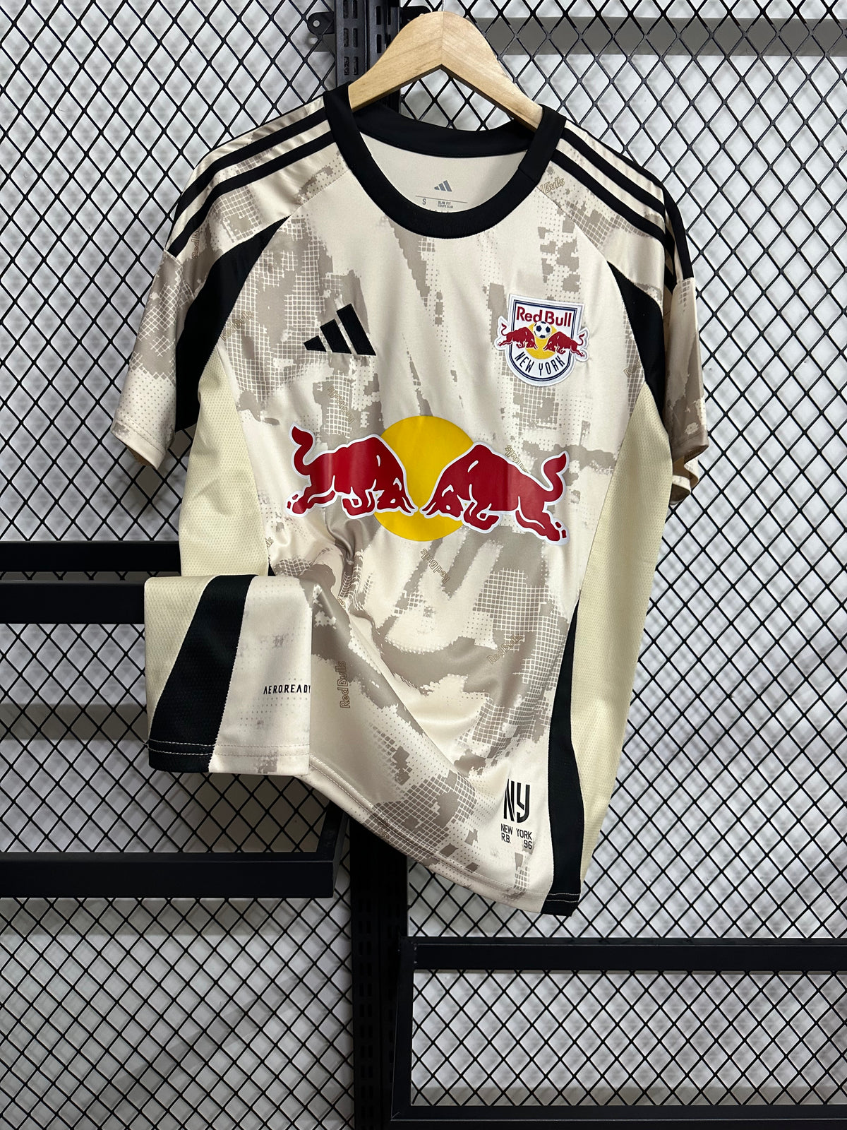 New York Red Bulls Away 25-26 — image 1