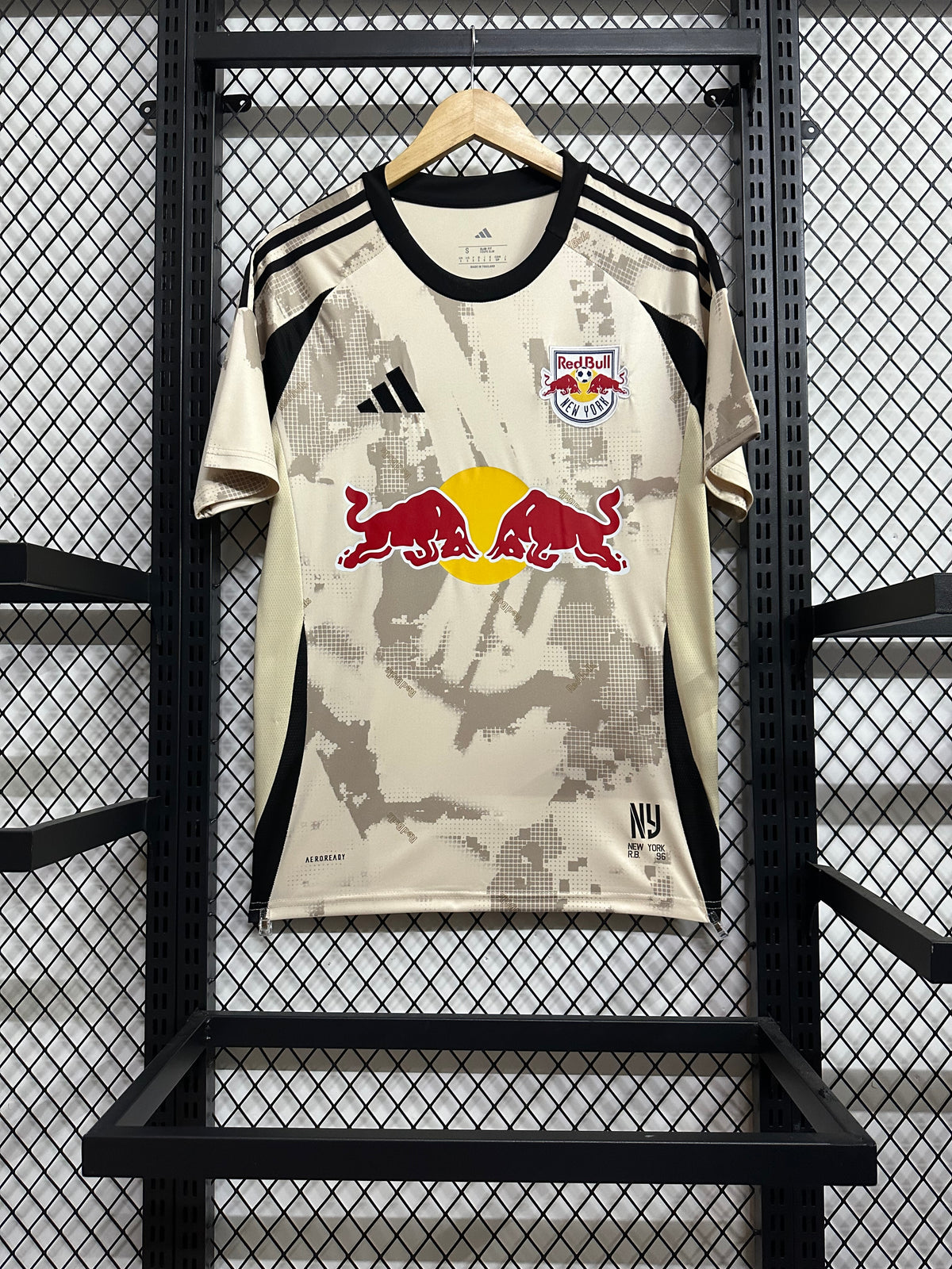 New York Red Bulls Away 25-26 — image 2