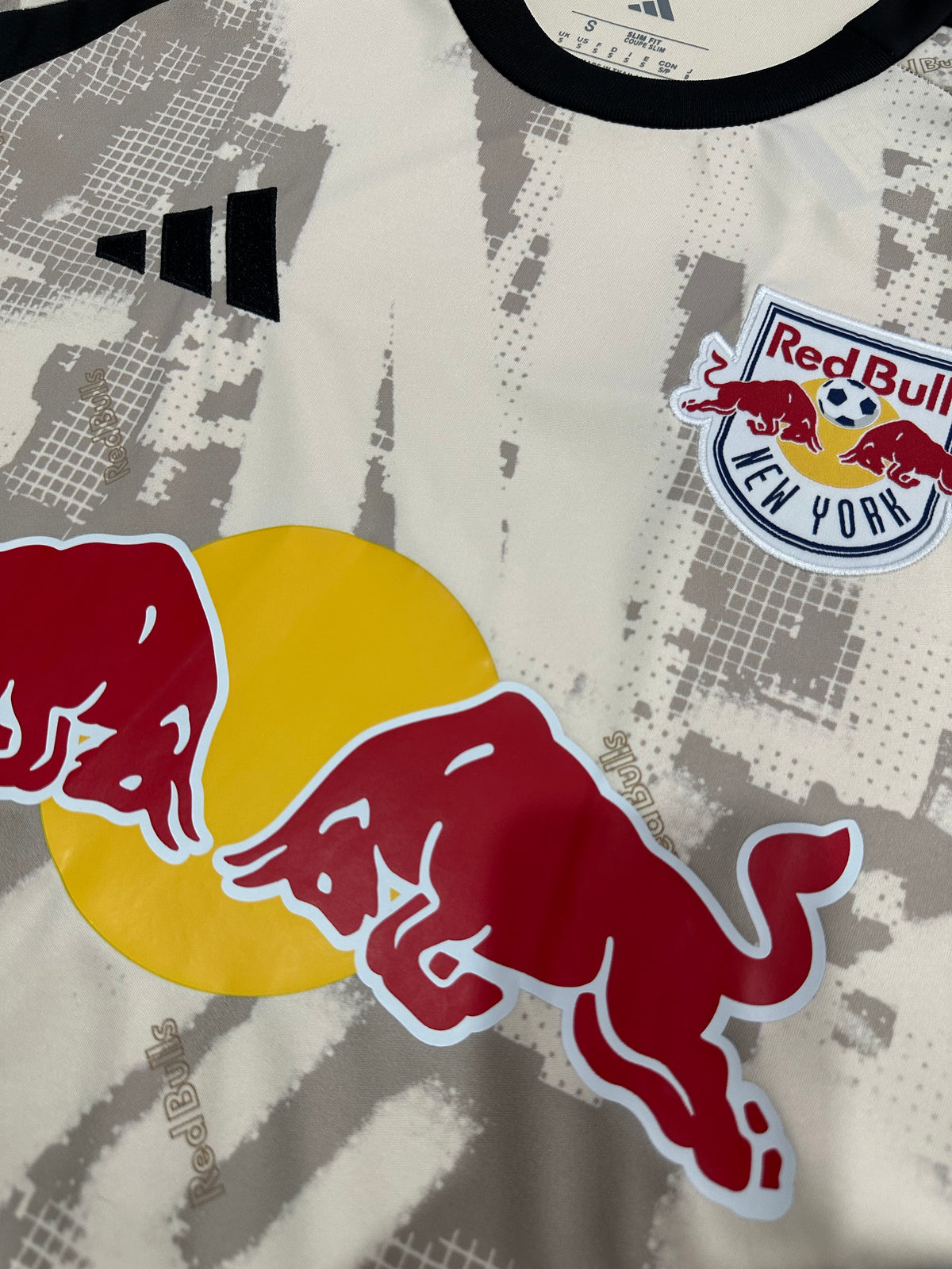 New York Red Bulls Away 25-26 — image 4