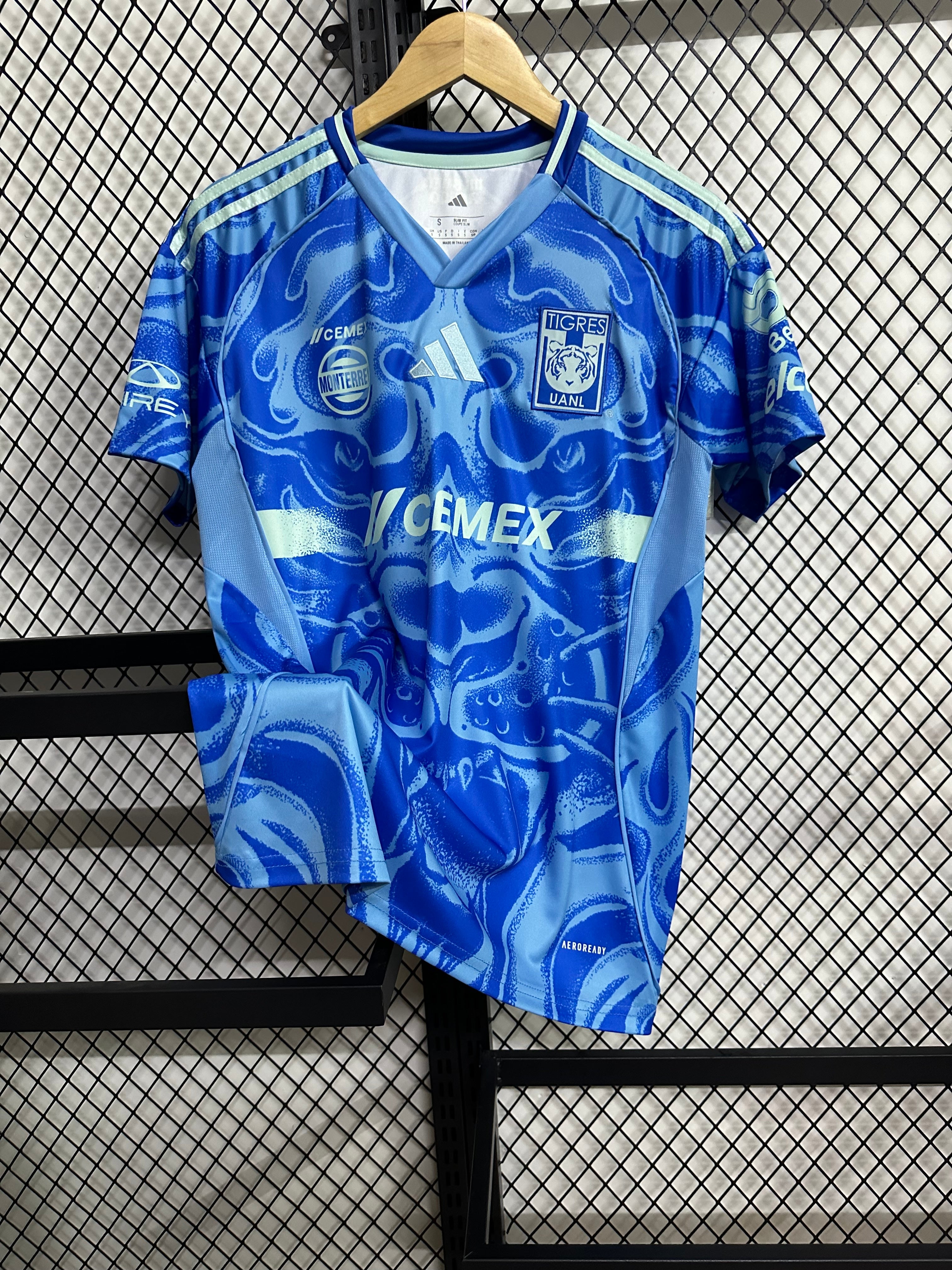 Tigres UANL Away 25-26 — image 1