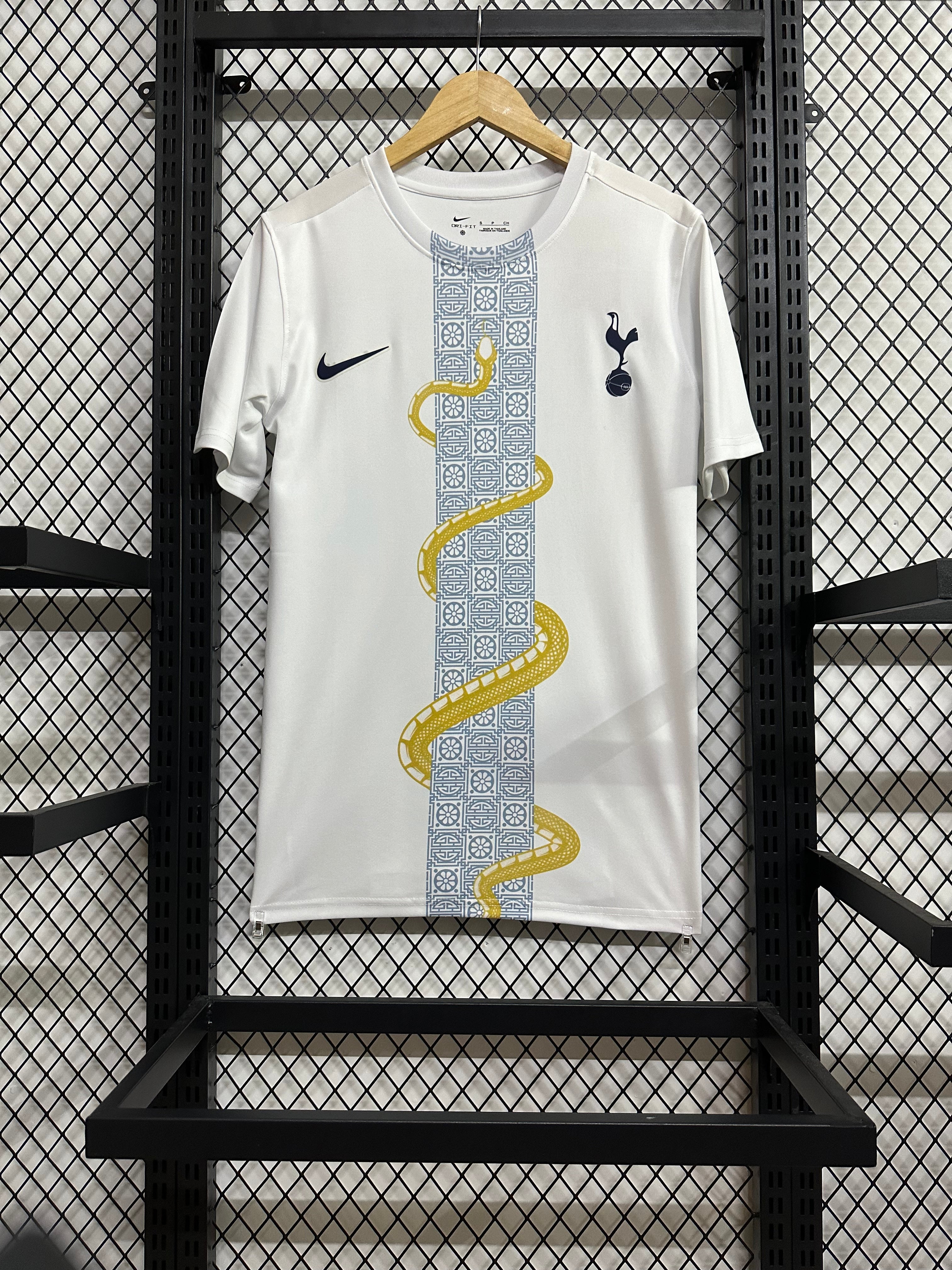 Tottenham Snake Year Edition 25-26 — image 2