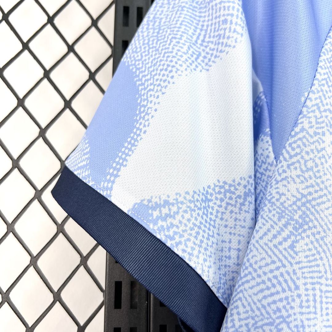 Ajax Away 26-27 — image 3