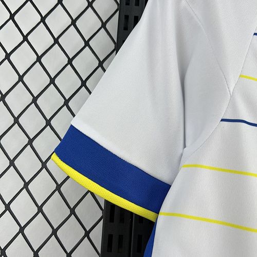 Leeds United Home 26-27 — image 5