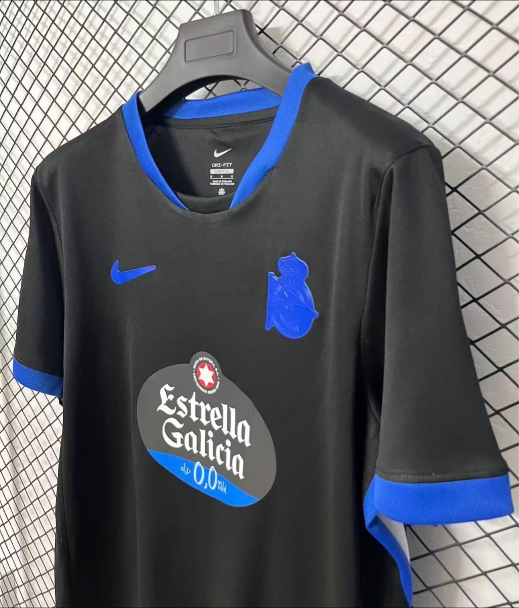 Deportivo La Coruna Away 26-27 — image 3