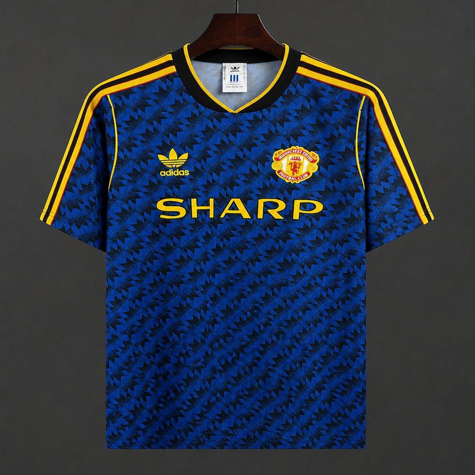 Manchester United Away Special 26-27 v2 — image 1