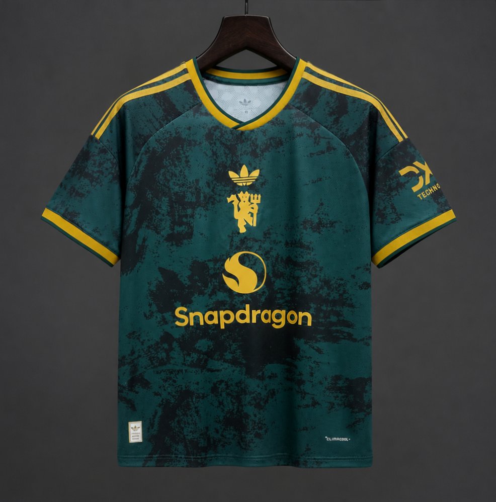 Manchester United Green Home Special 26-27 v2 — image 1