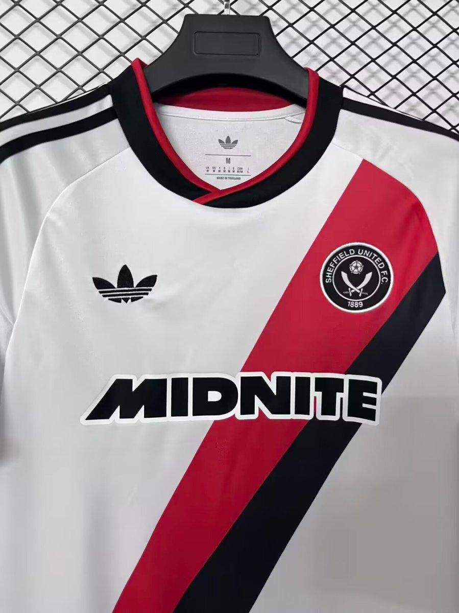 Sheffield United Away 26-27 — image 3