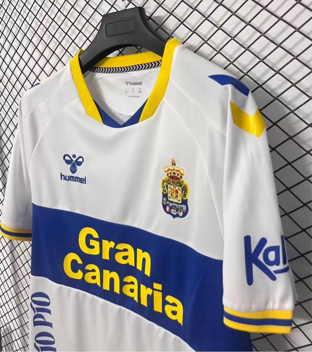 Las Palmas Third 26-27 — image 3