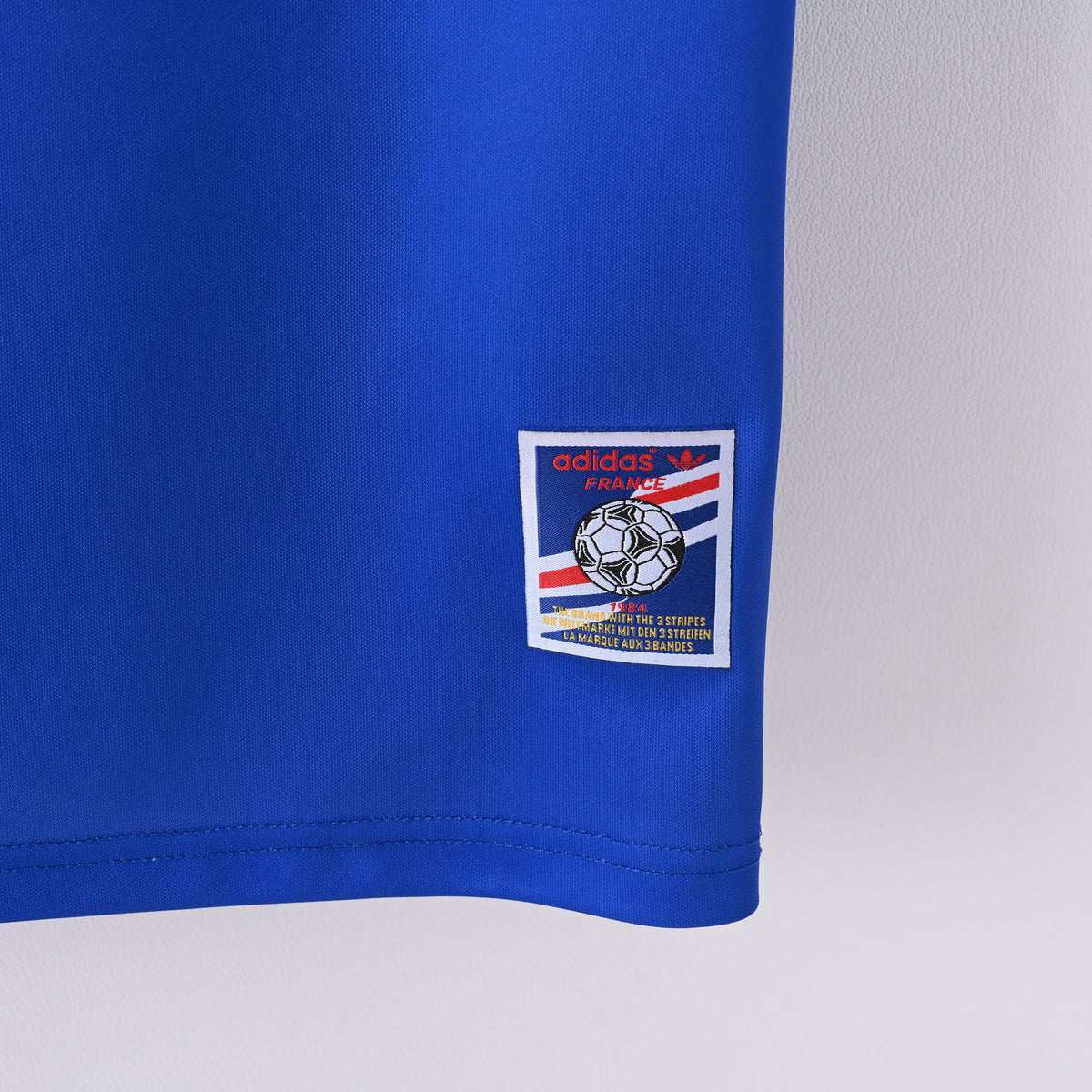 France Home 82-84 — image 3
