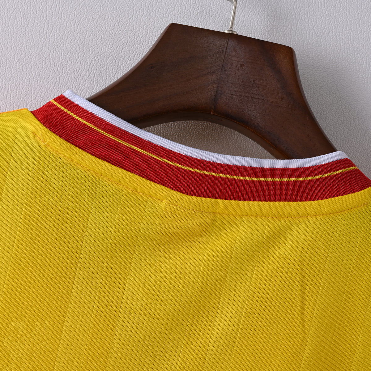Liverpool Away 85-86 — image 3