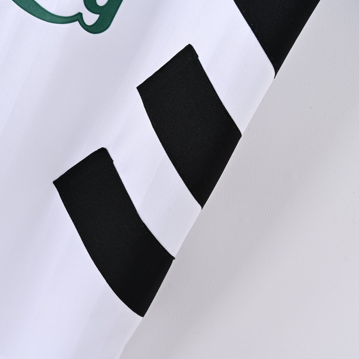 Liverpool Away 93-95 — image 2