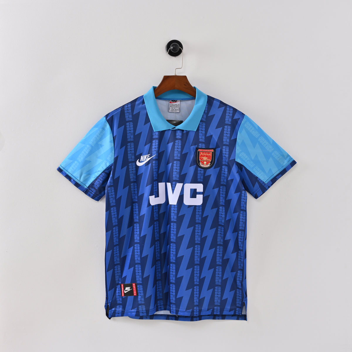 Arsenal Away 94-95 — image 1