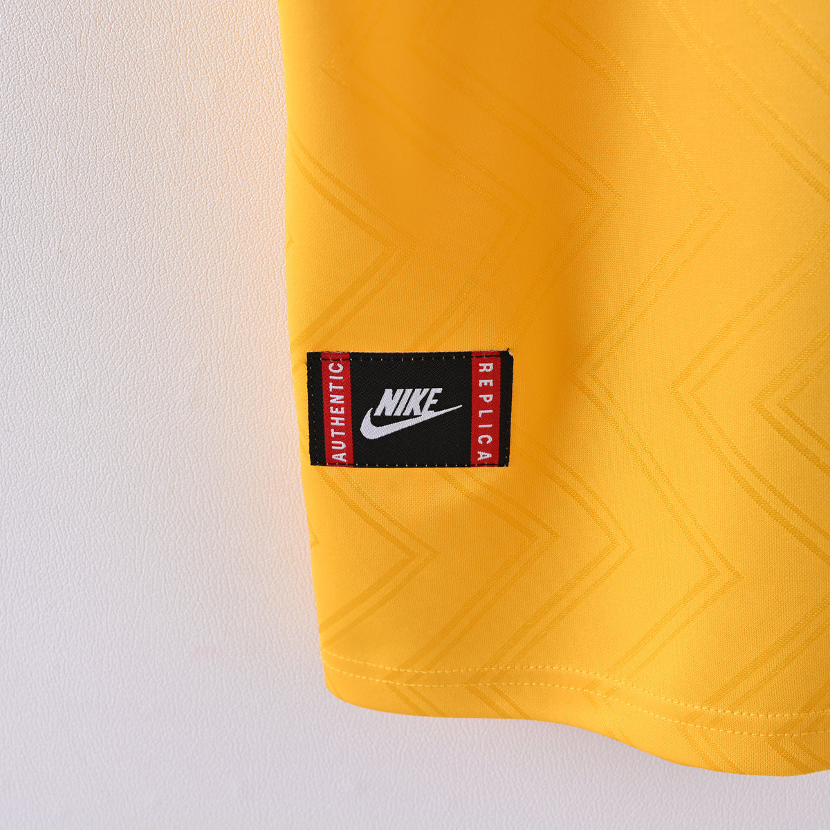 Arsenal Away 96-97 — image 4