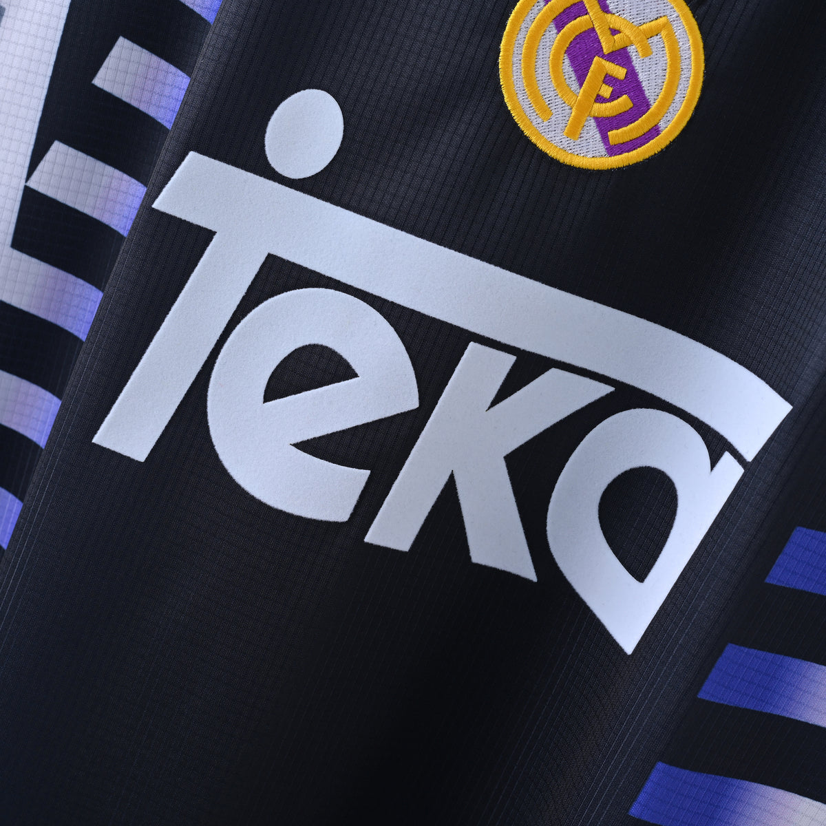 Real Madrid Third 97-98 — image 2