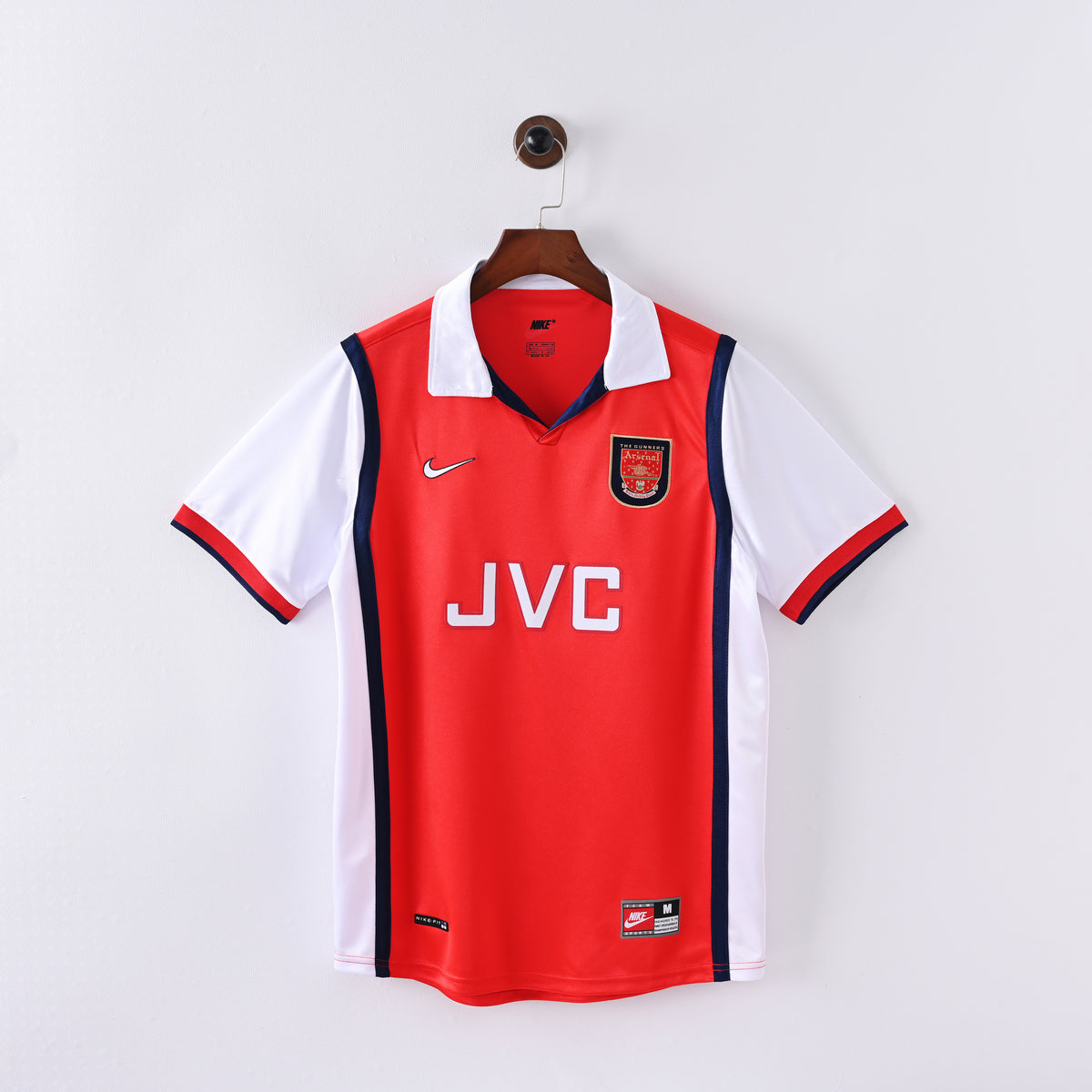 Arsenal Home 98-99 — image 1
