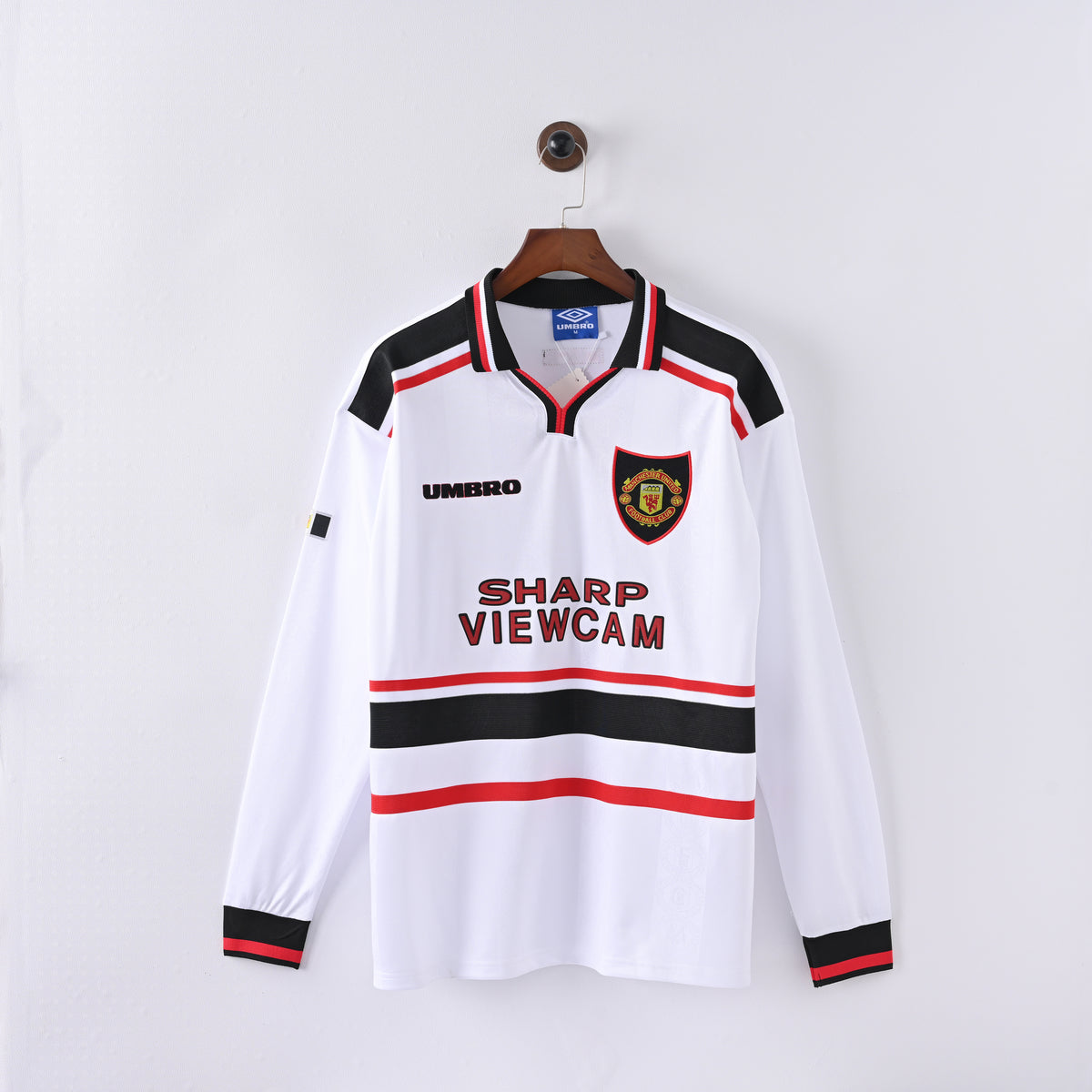Manchester United Home Long Sleeve 98-99 — image 1
