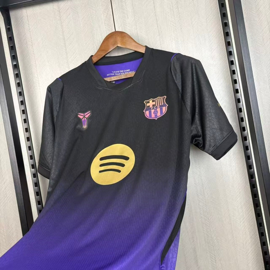 Barcelona Away 26-27 — image 5