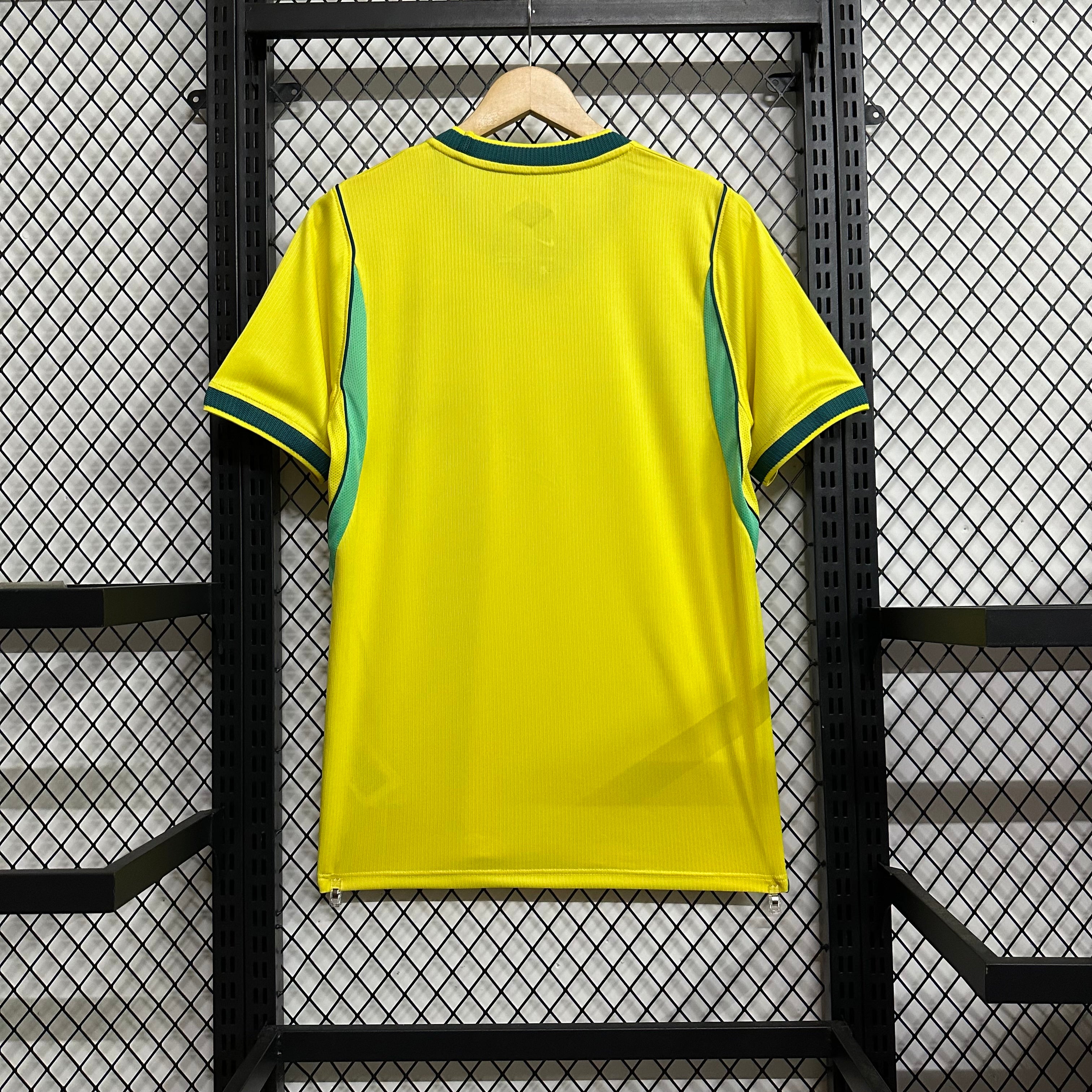 Brazil home game 26-27 — image 3