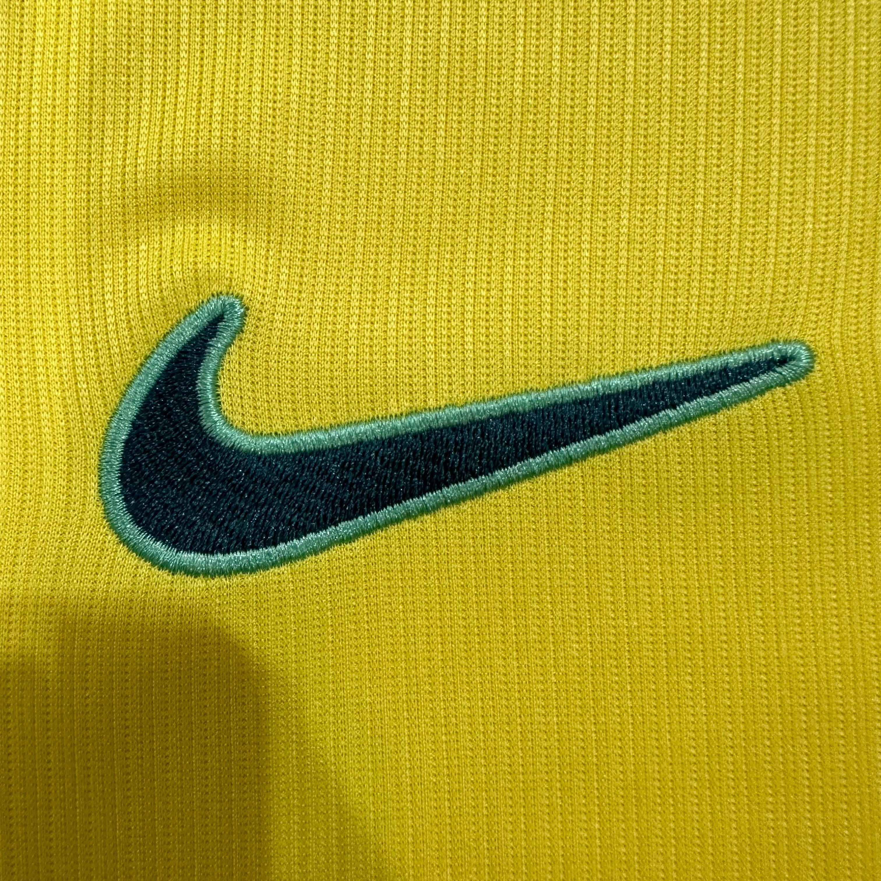 Brazil home game 26-27 — image 5