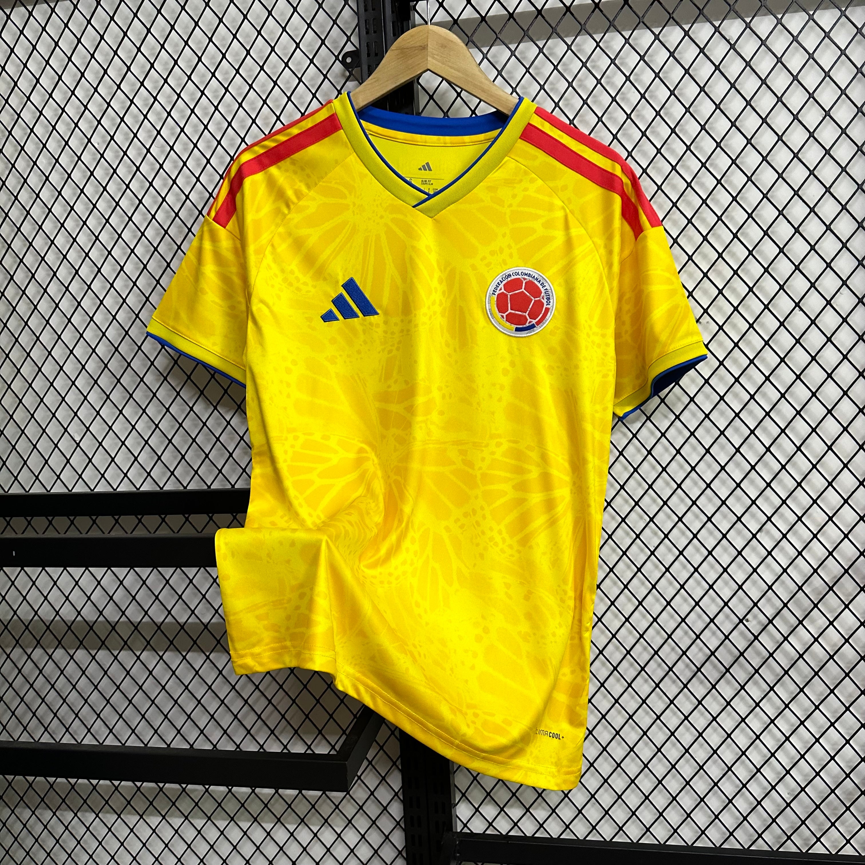 Colombia home game 26-27 — image 1