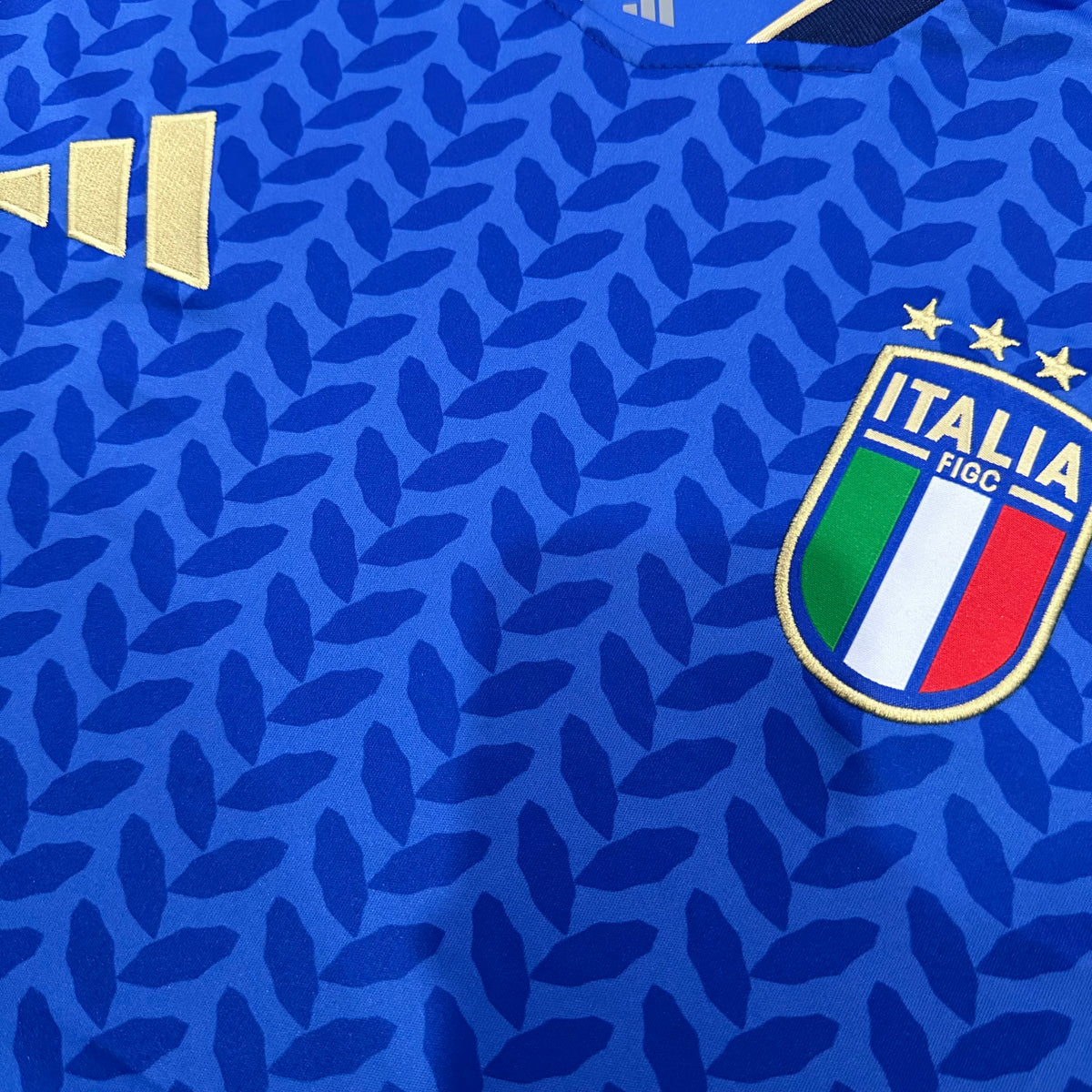 Italy home game 26-27 — image 4