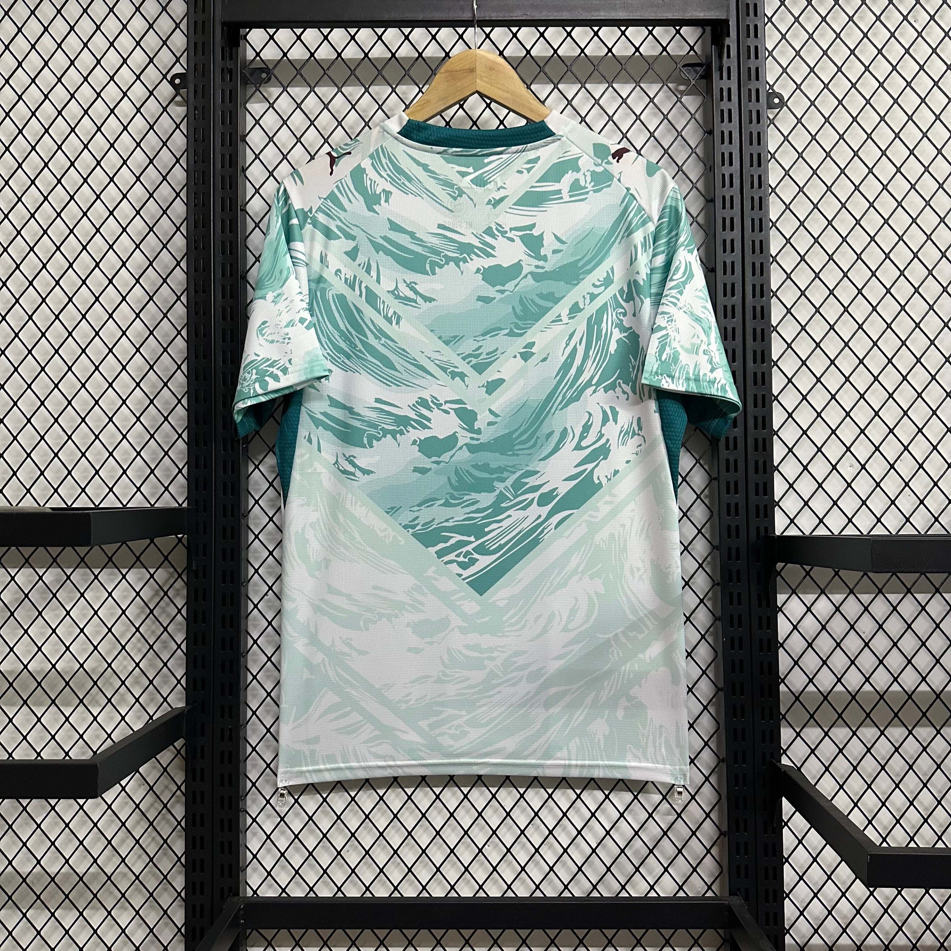 Portugal away game 26-27 — image 3