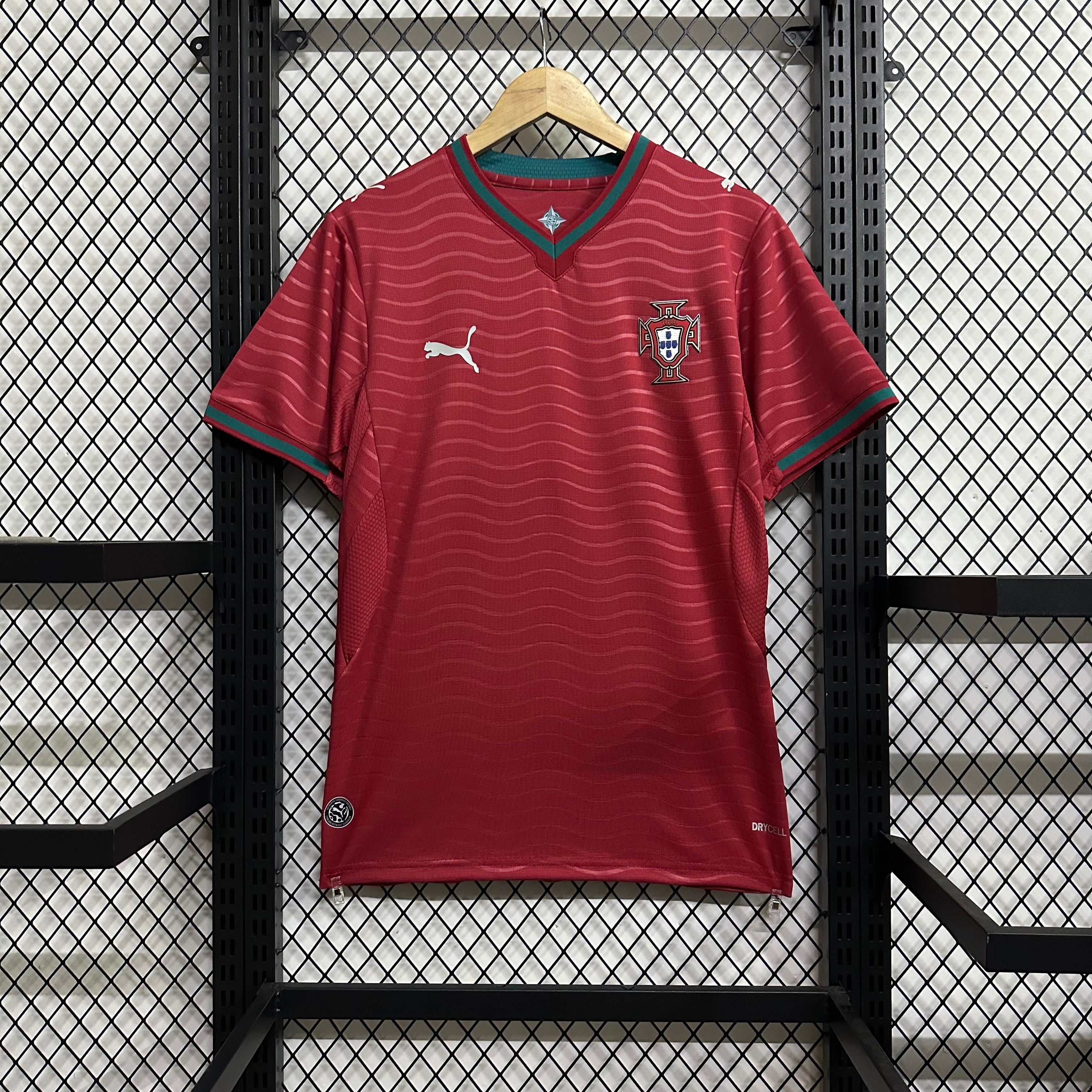 Portugal home game 26-27 — image 3