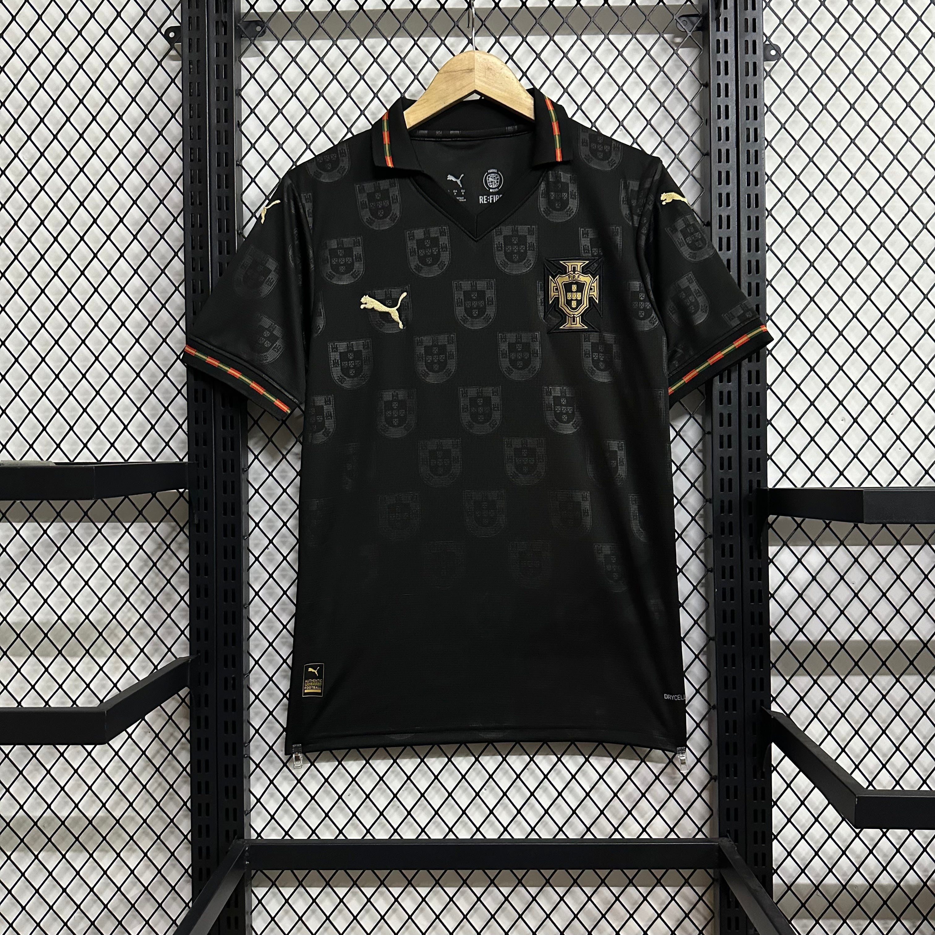 Portugal Special Edition 26-27 — image 2