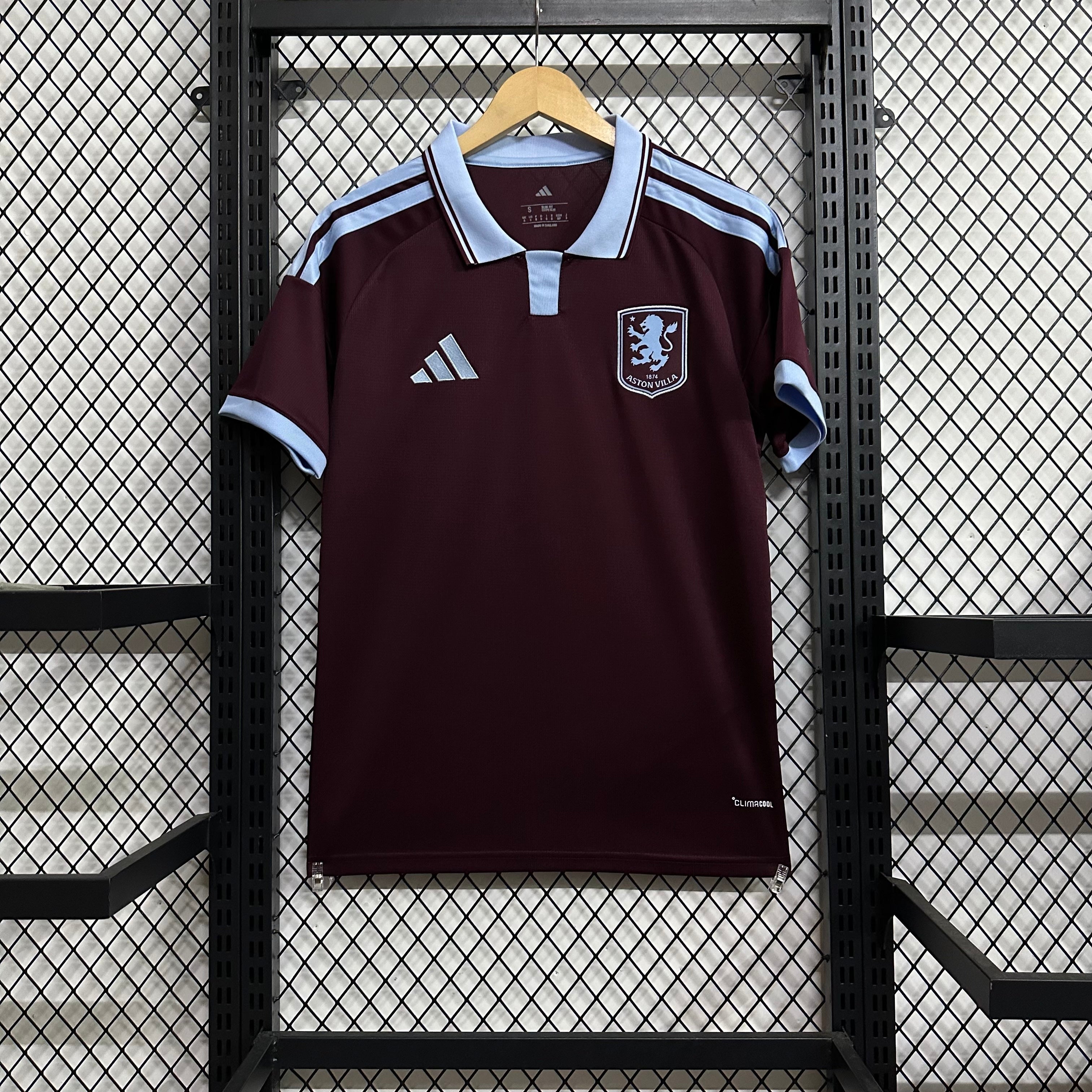 Aston Villa Home 26-27 — image 2
