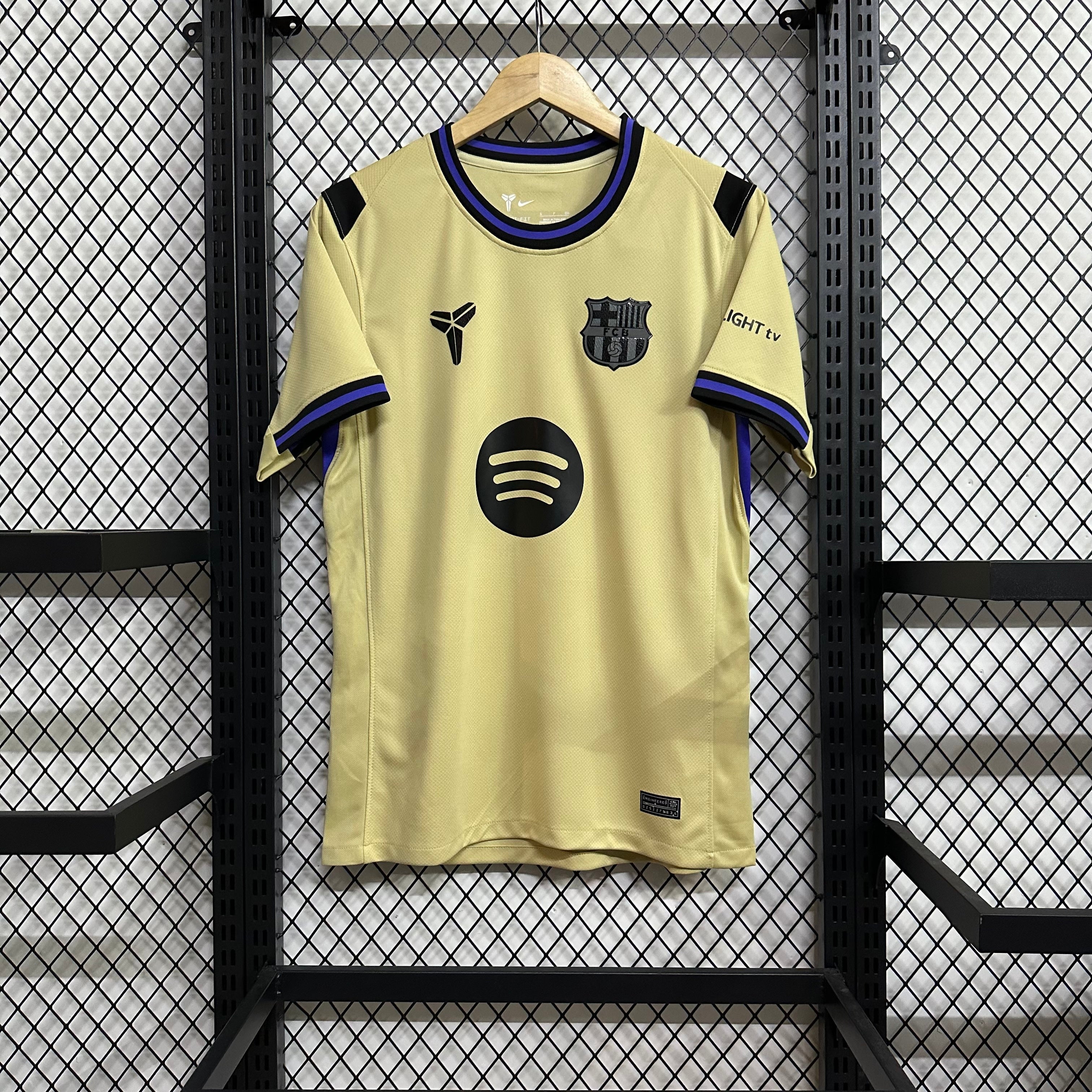 Barcelona Away 25-26 — image 4
