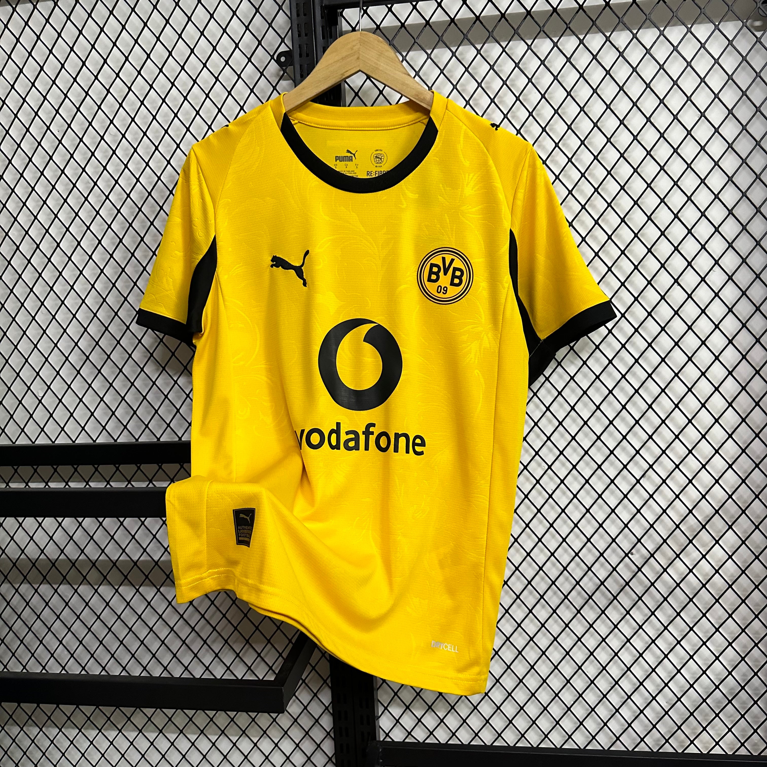 Borussia Dortmund Home 25-26 — image 3