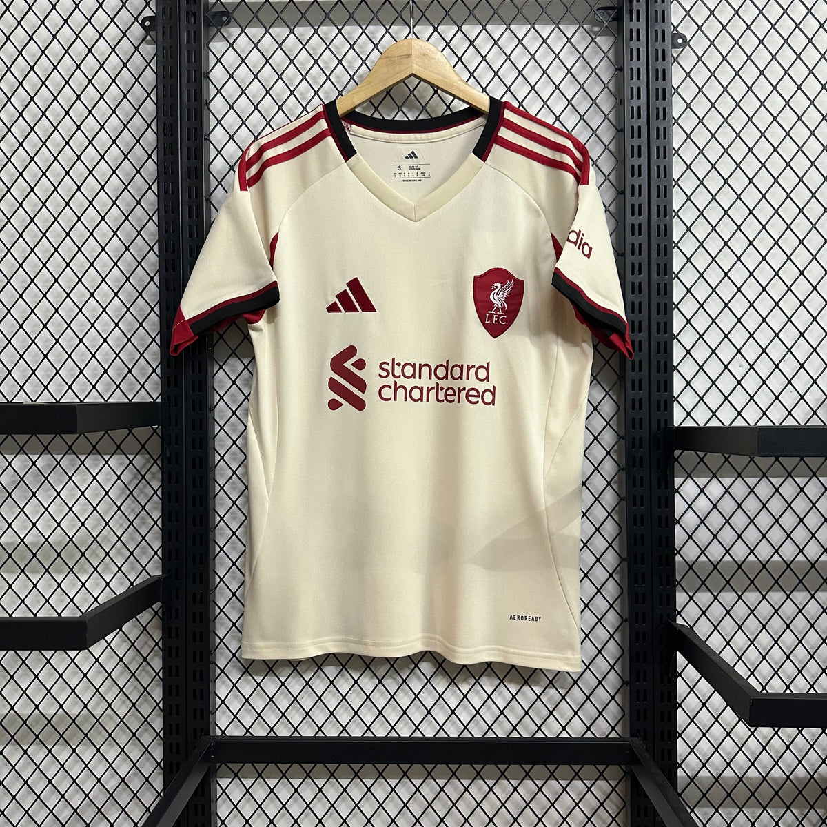 Liverpool Away 25-26 — image 2