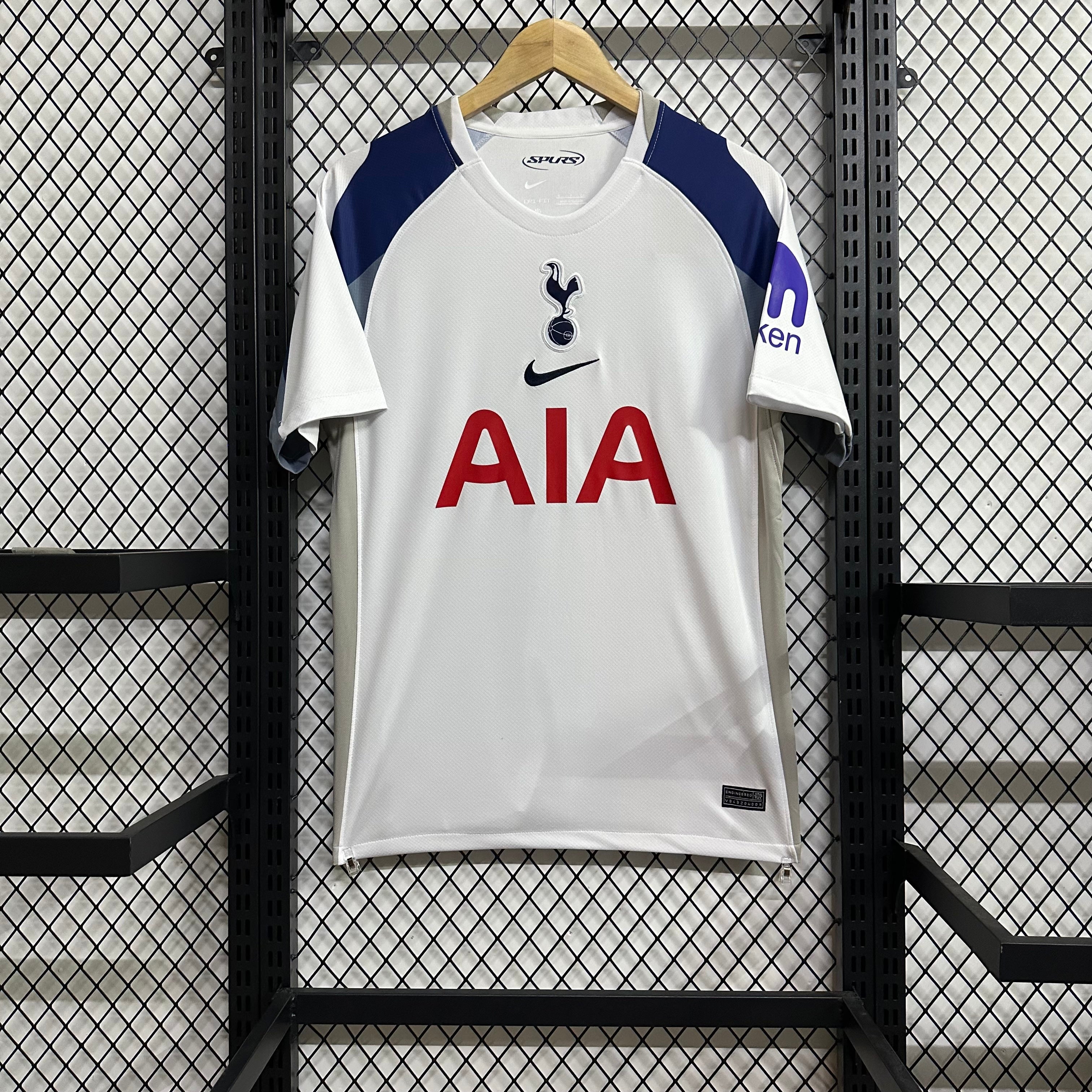 Tottenham Home 25-26 — image 4
