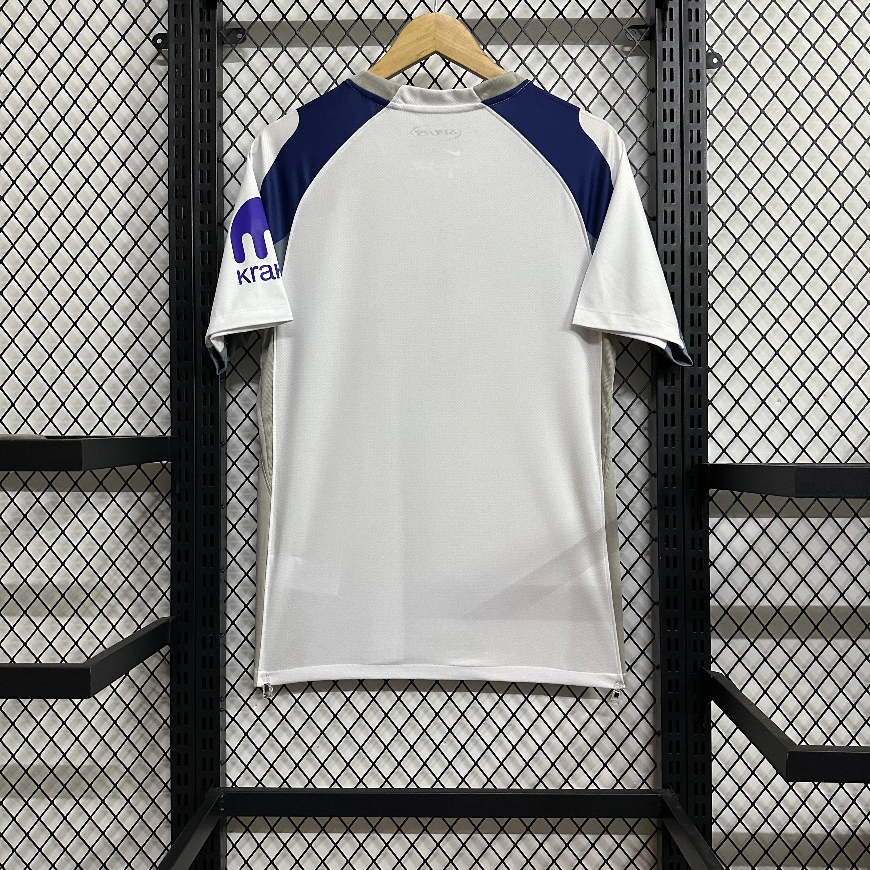 Tottenham Home 25-26 — image 6
