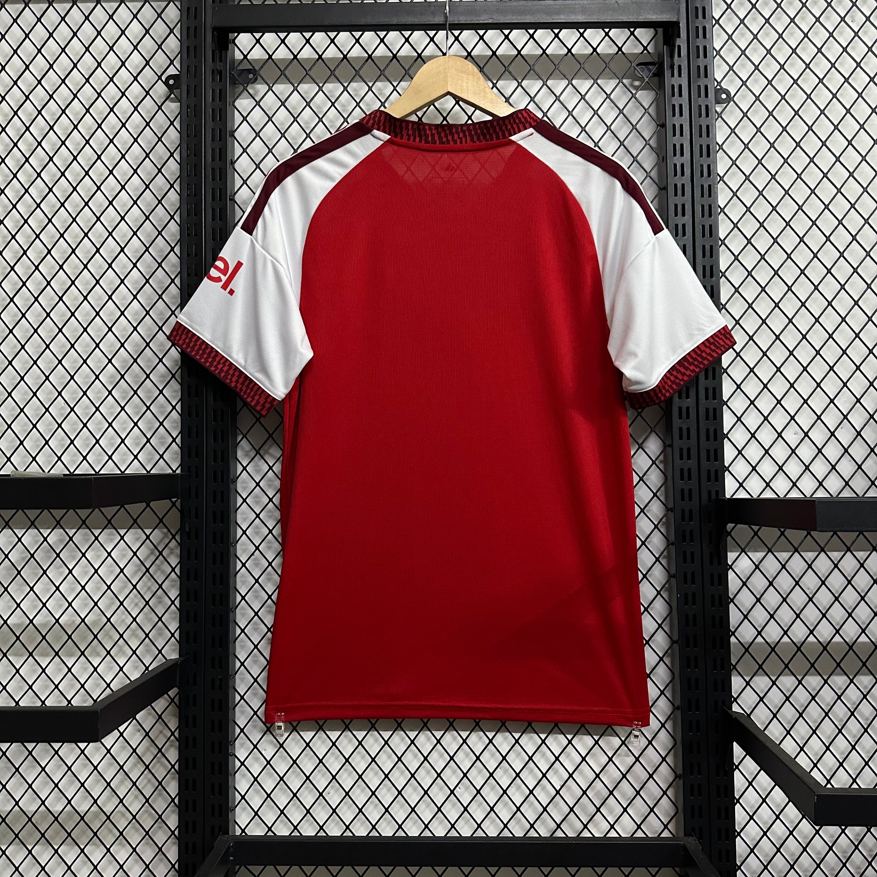 Arsenal Home 26-27 — image 5