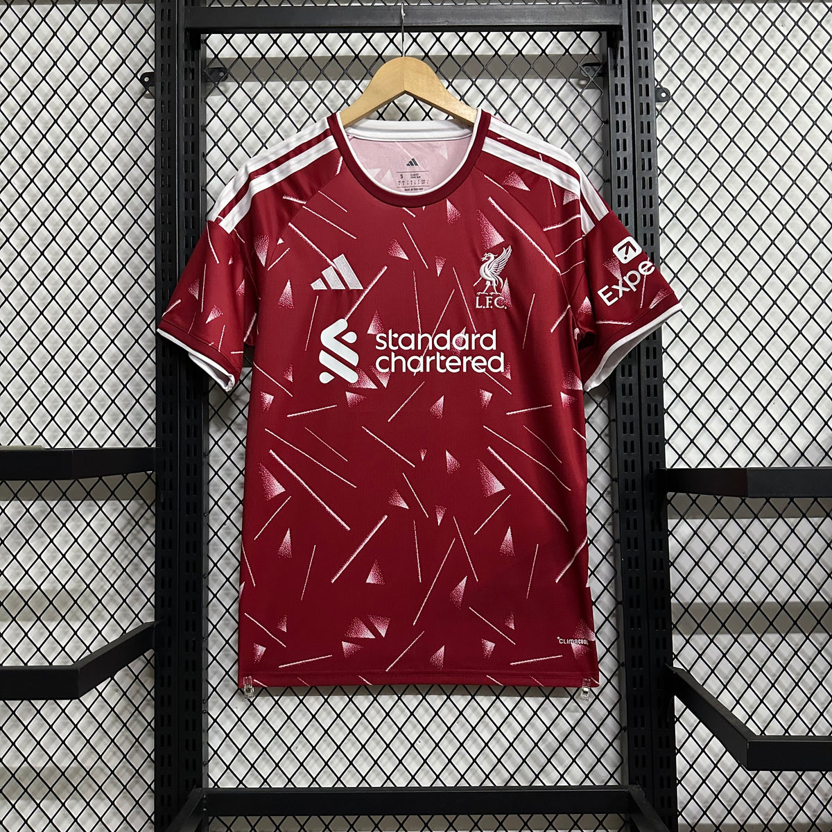 Liverpool Home 26-27 — image 2
