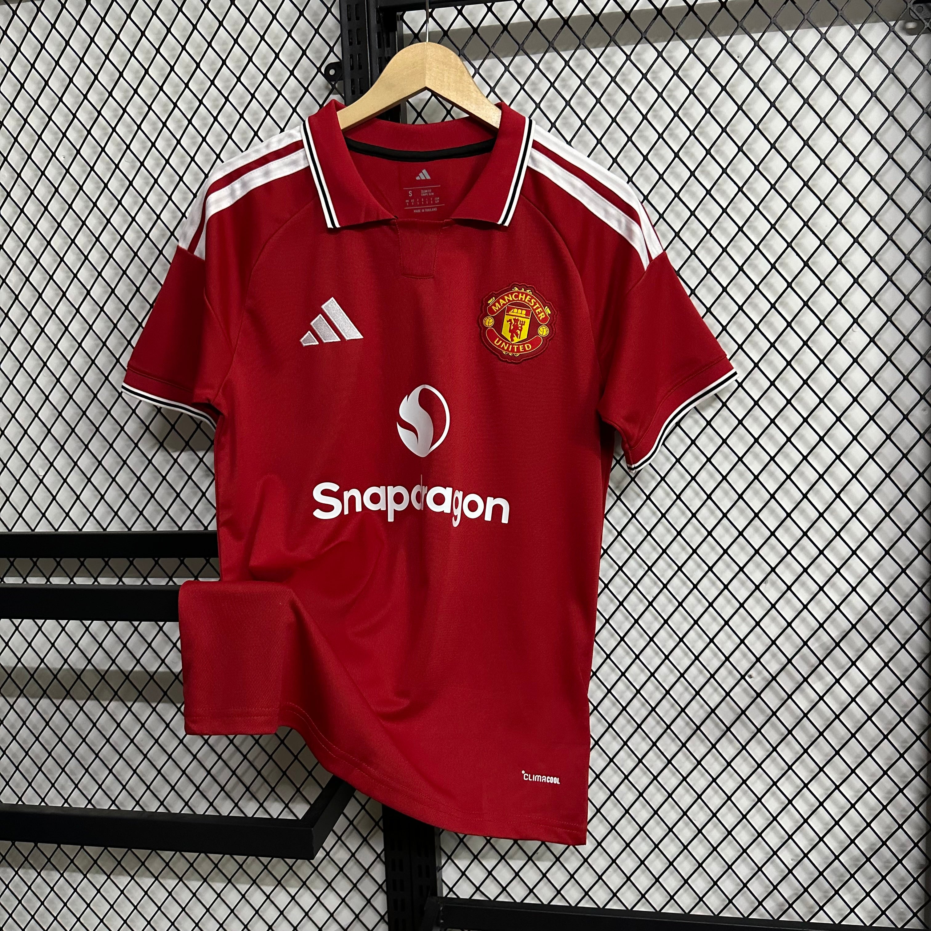 Manchester United Home 26-27 — image 1