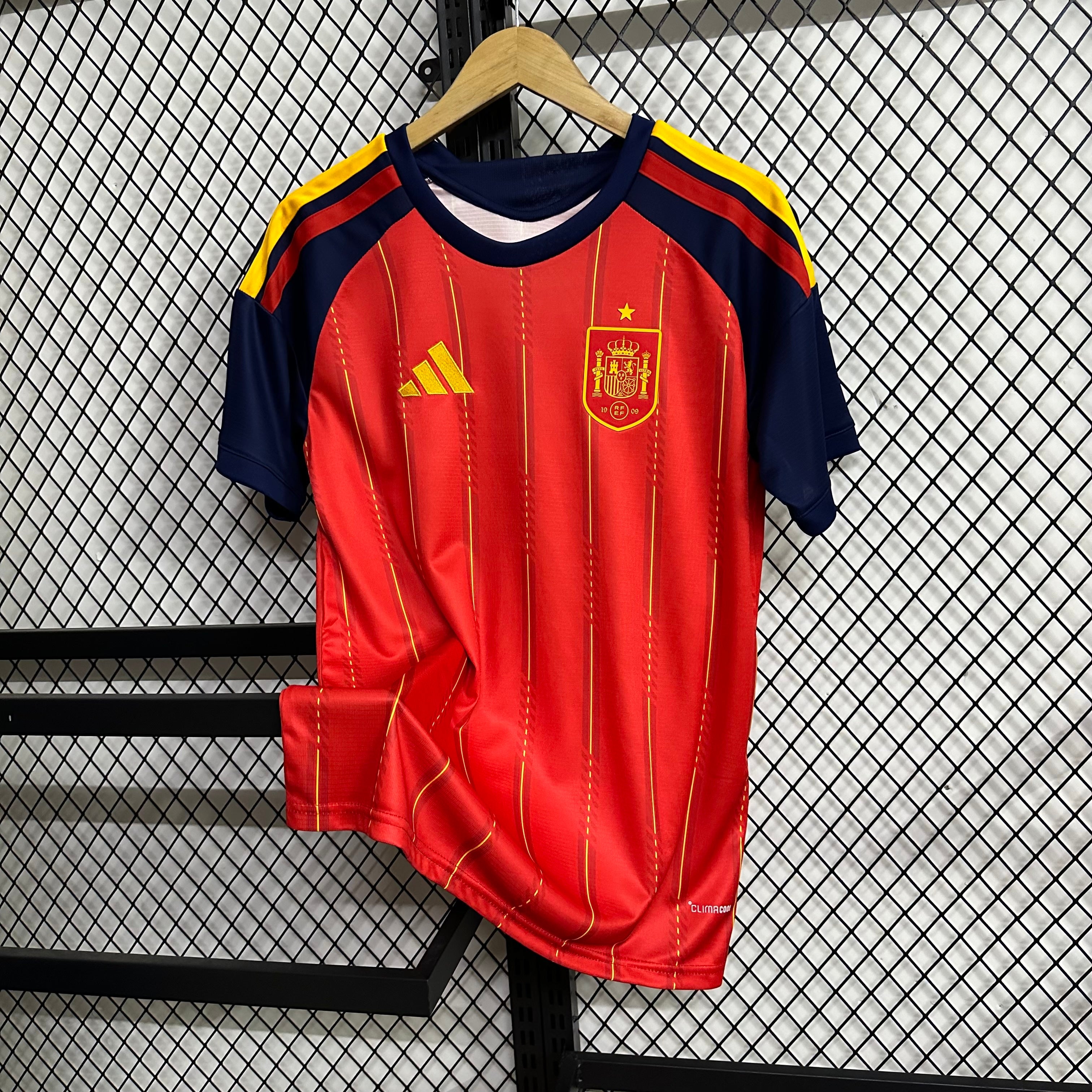 Spain home game 26-27 — image 1
