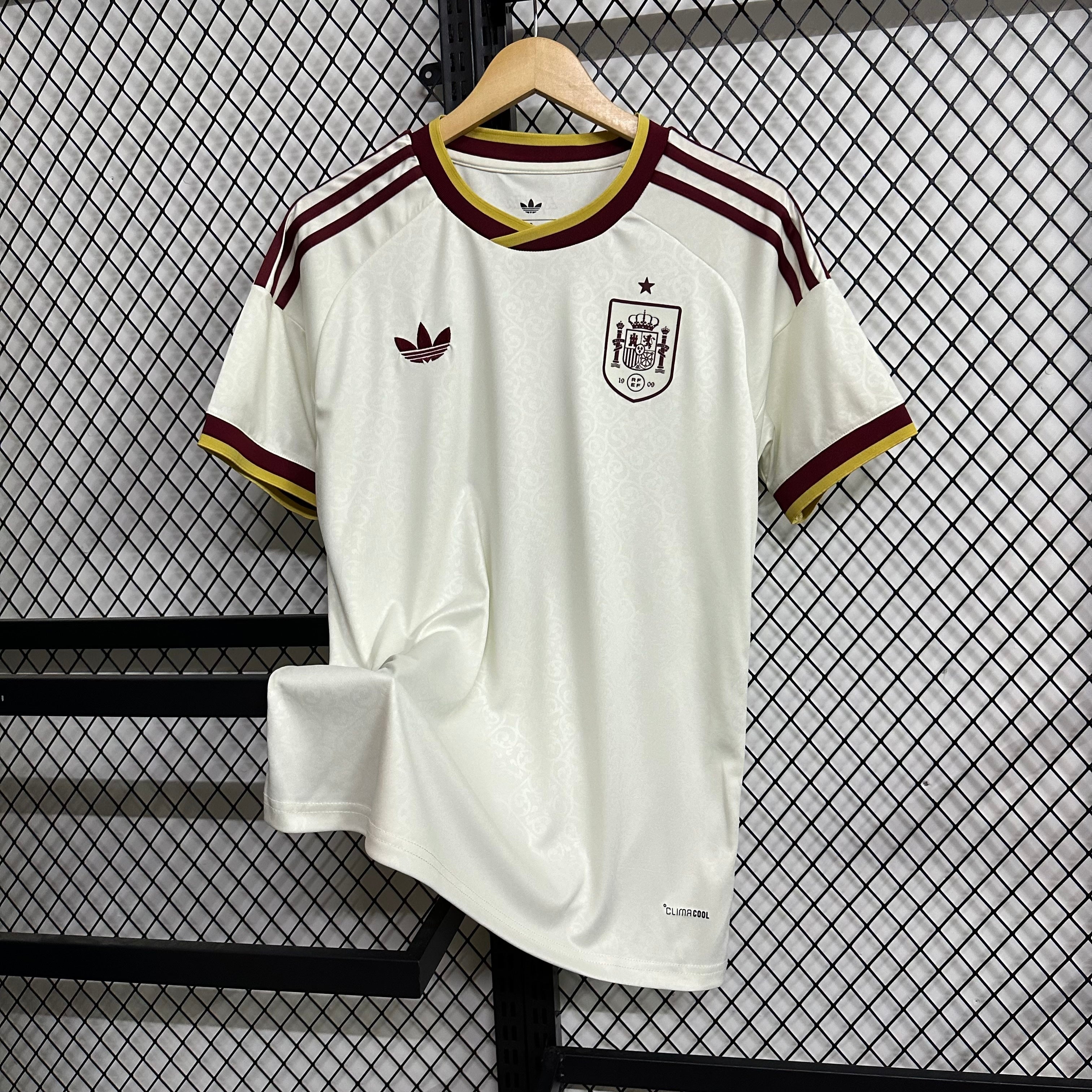 Spain away game 26-27 — image 1