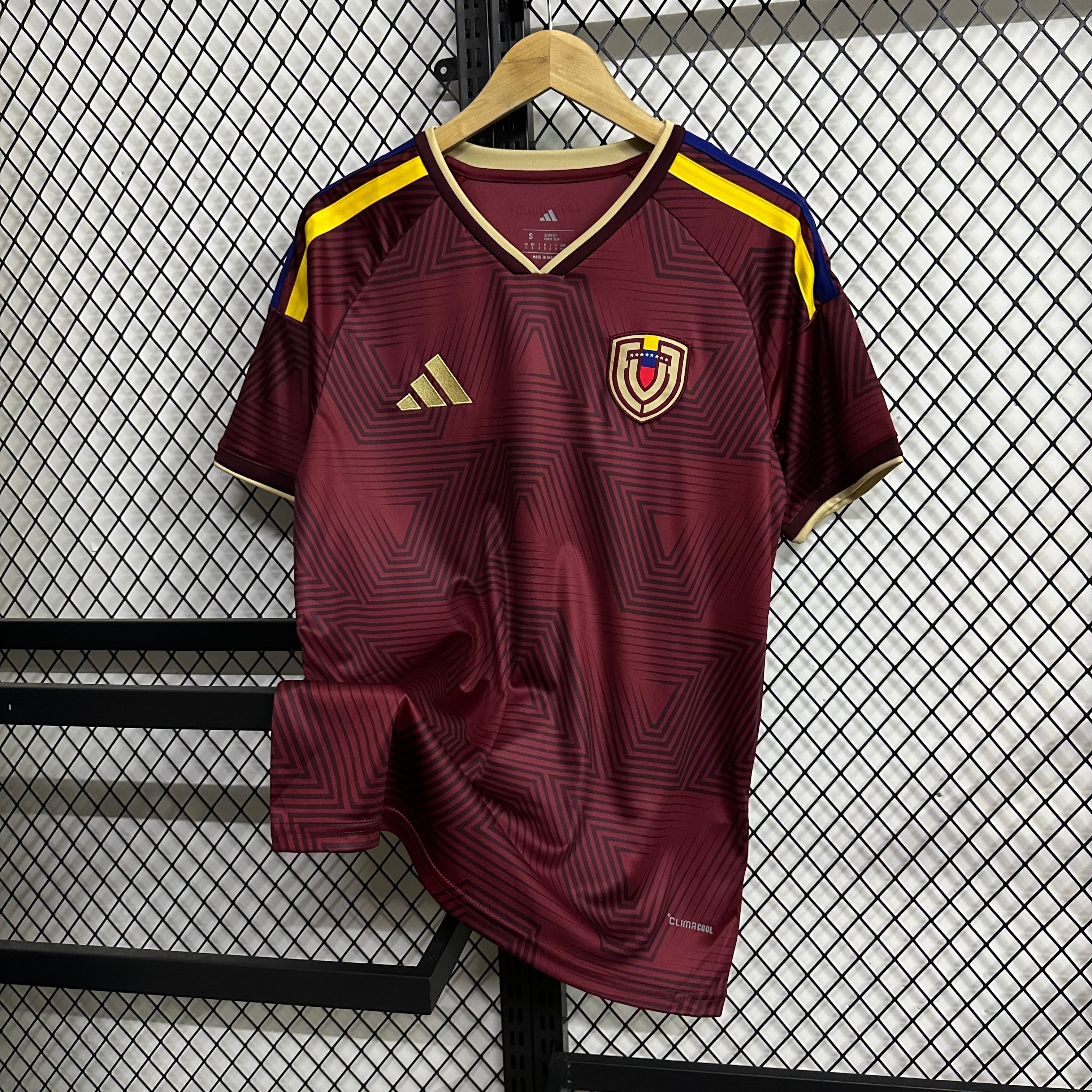 Venezuela home game 26-27 — image 1